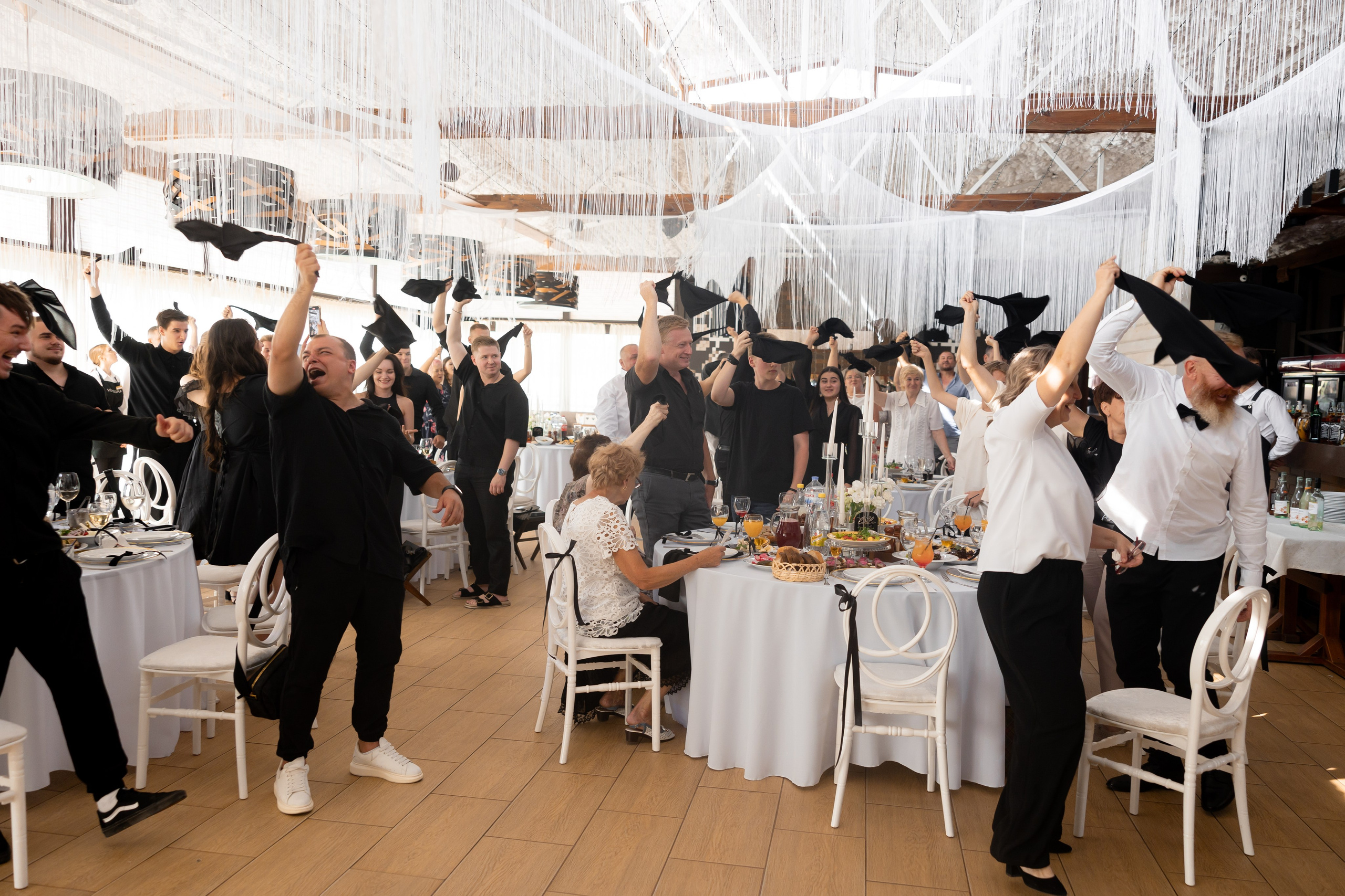 Весільна зйомка, фотосессія весілля, весільний фотограф. Свадебный и портретный фотограф в Запорожье Украина Elena Marshall