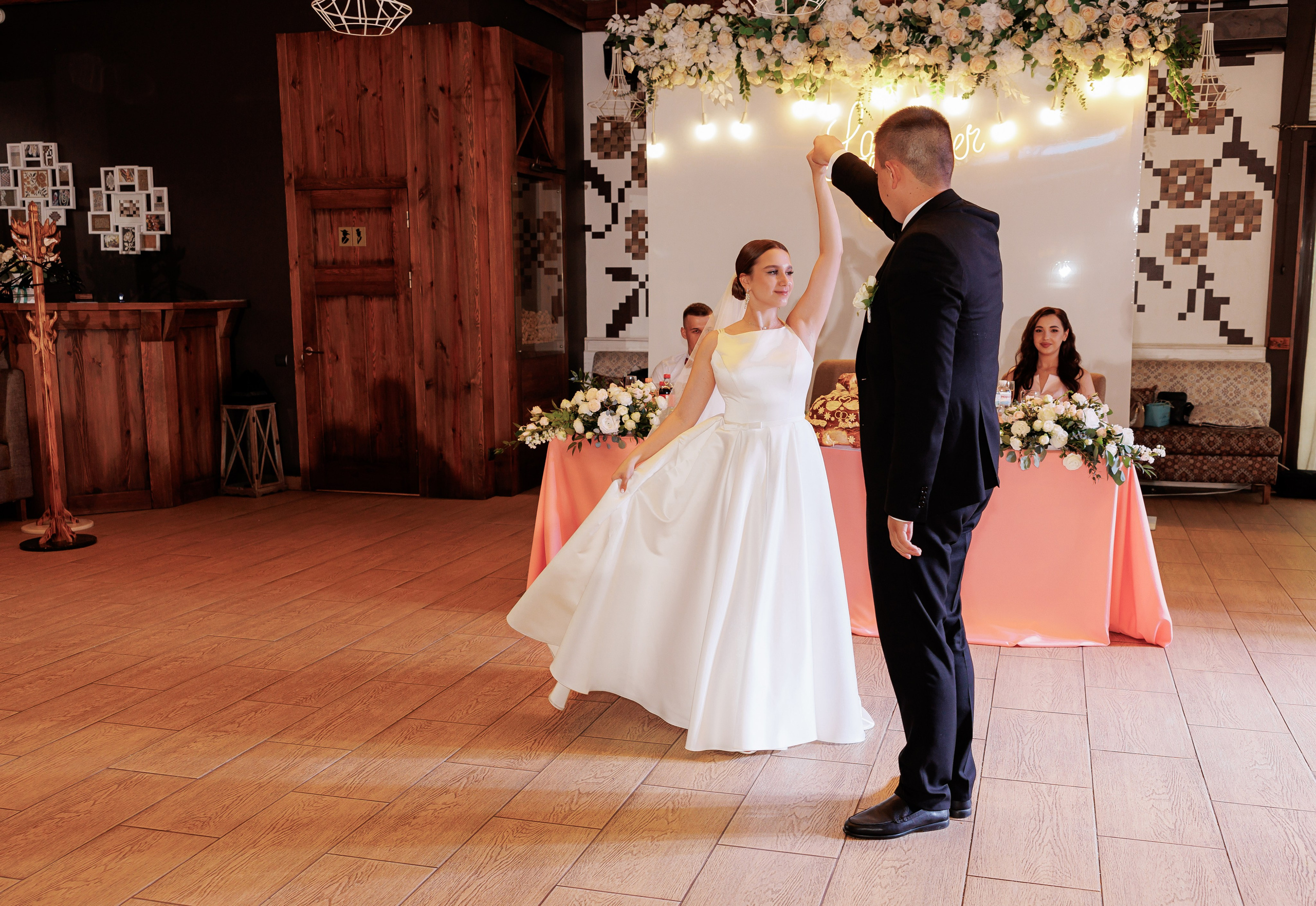 Настя и Олег. Свадебный и портретный фотограф в Запорожье Украина Elena Marshall