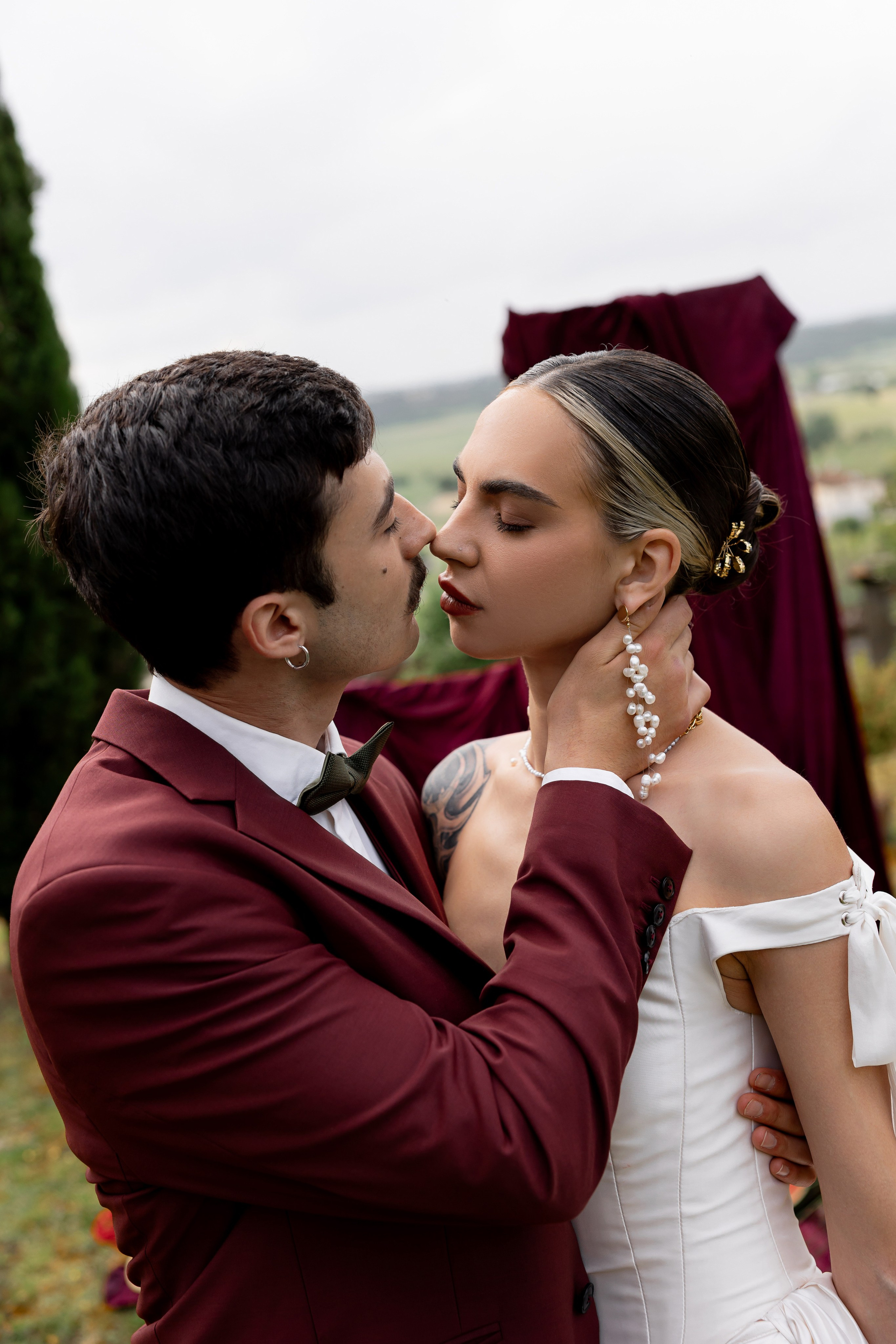 Intimate wedding moments of a stylish couple during a luxury Tuscany editorial. Wedding Photographer in Ukraine & Europe | Elena Marshall