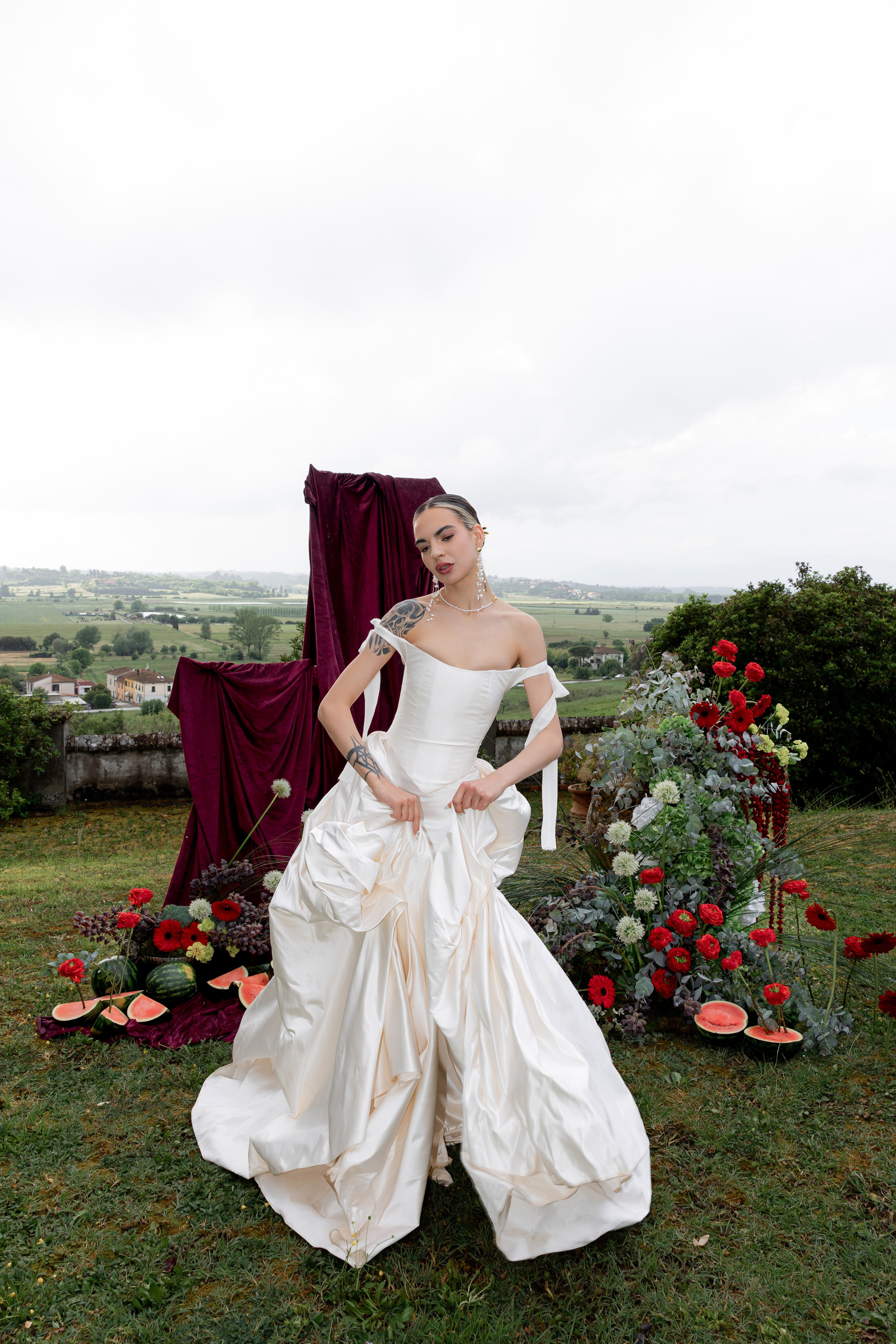 Intimate wedding moments of a stylish couple during a luxury Tuscany editorial. Wedding Photographer in Ukraine & Europe | Elena Marshall