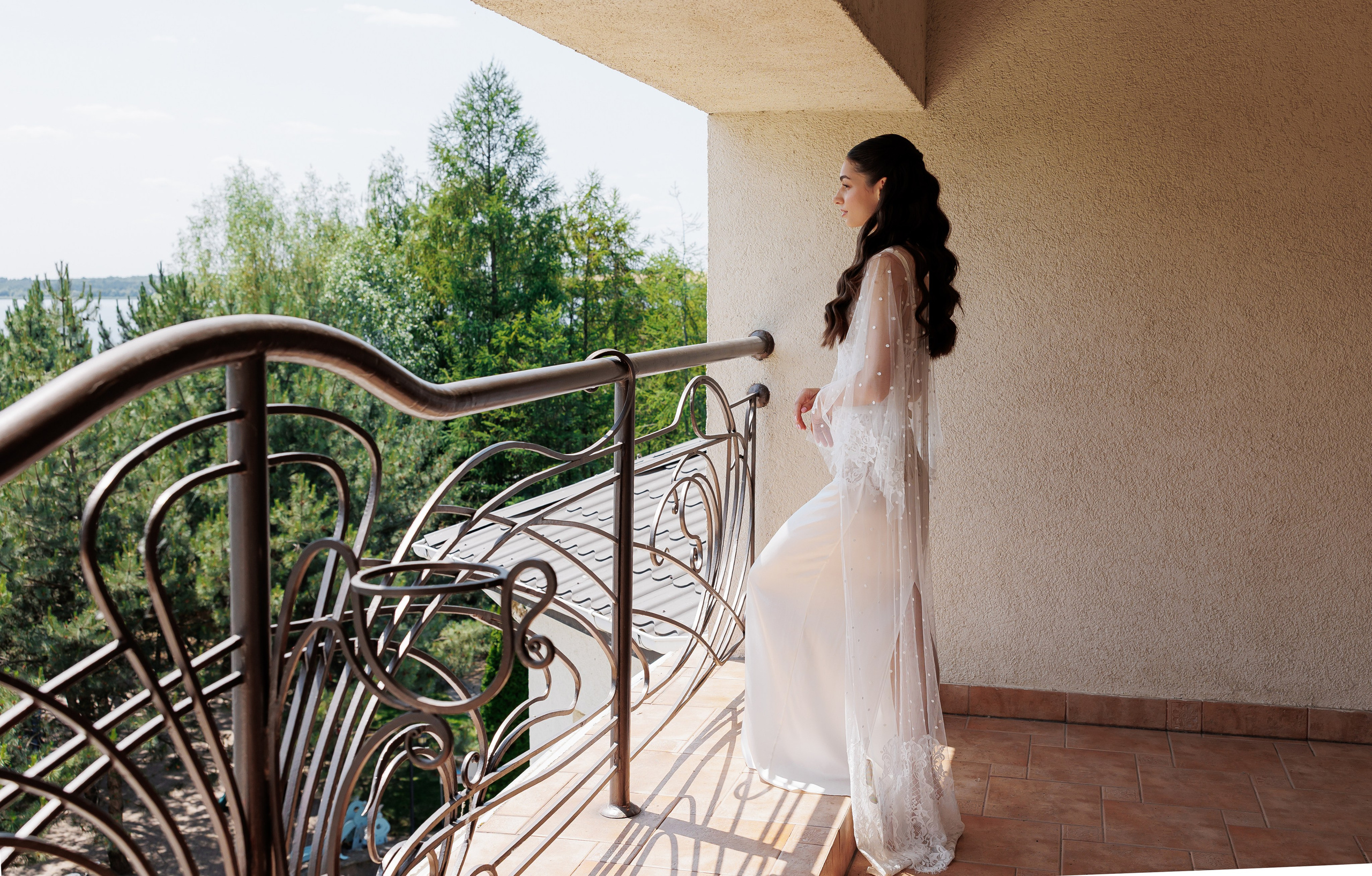 Весільний фотограф Запоріжжя — ранкові збори нареченої • Wedding photographer Kyiv elegant bridal portrait • Фотограф Дніпро. Wedding Photographer in Ukraine & Europe | Elena Marshall