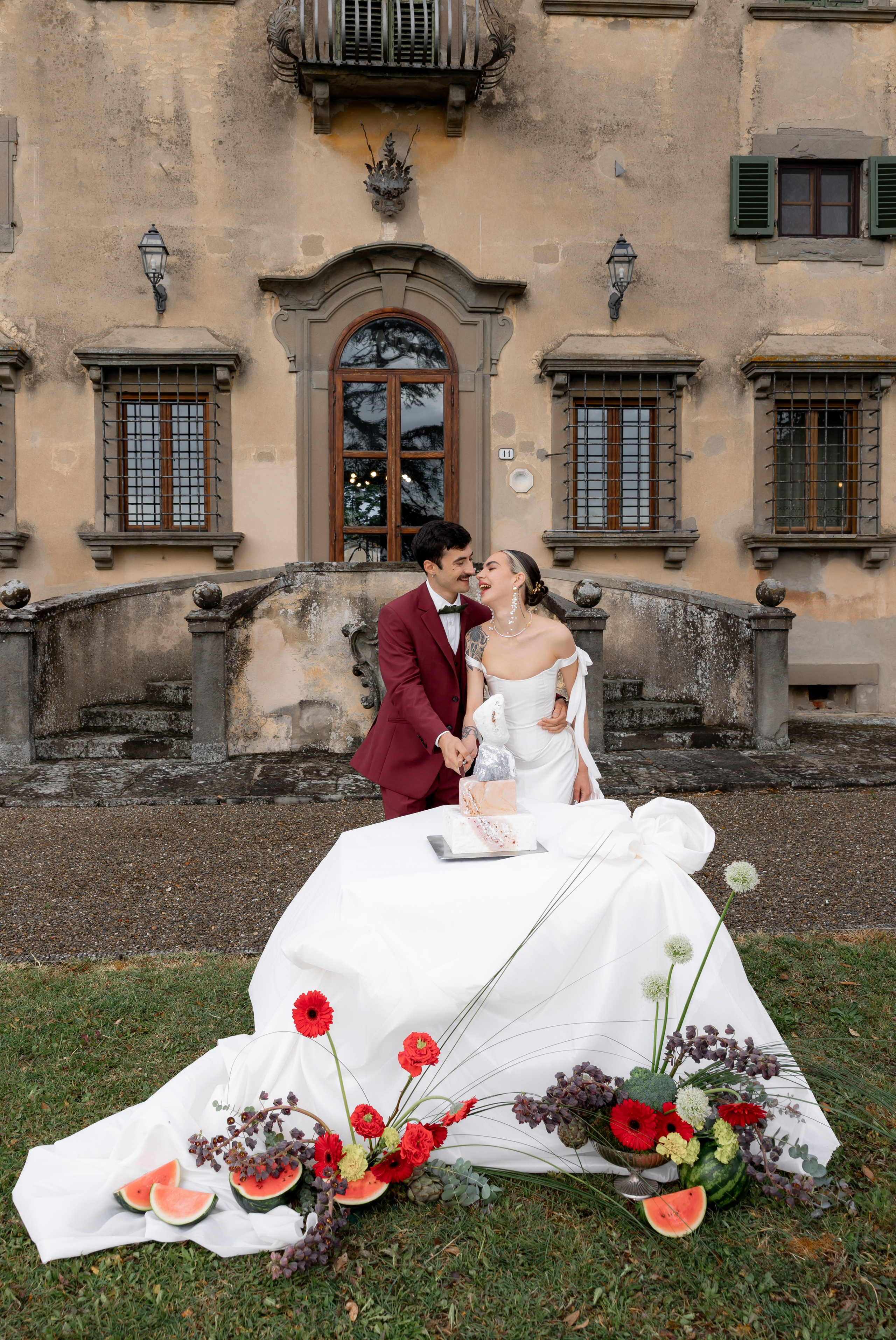 Intimate wedding moments of a stylish couple during a luxury Tuscany editorial. Wedding Photographer in Ukraine & Europe | Elena Marshall