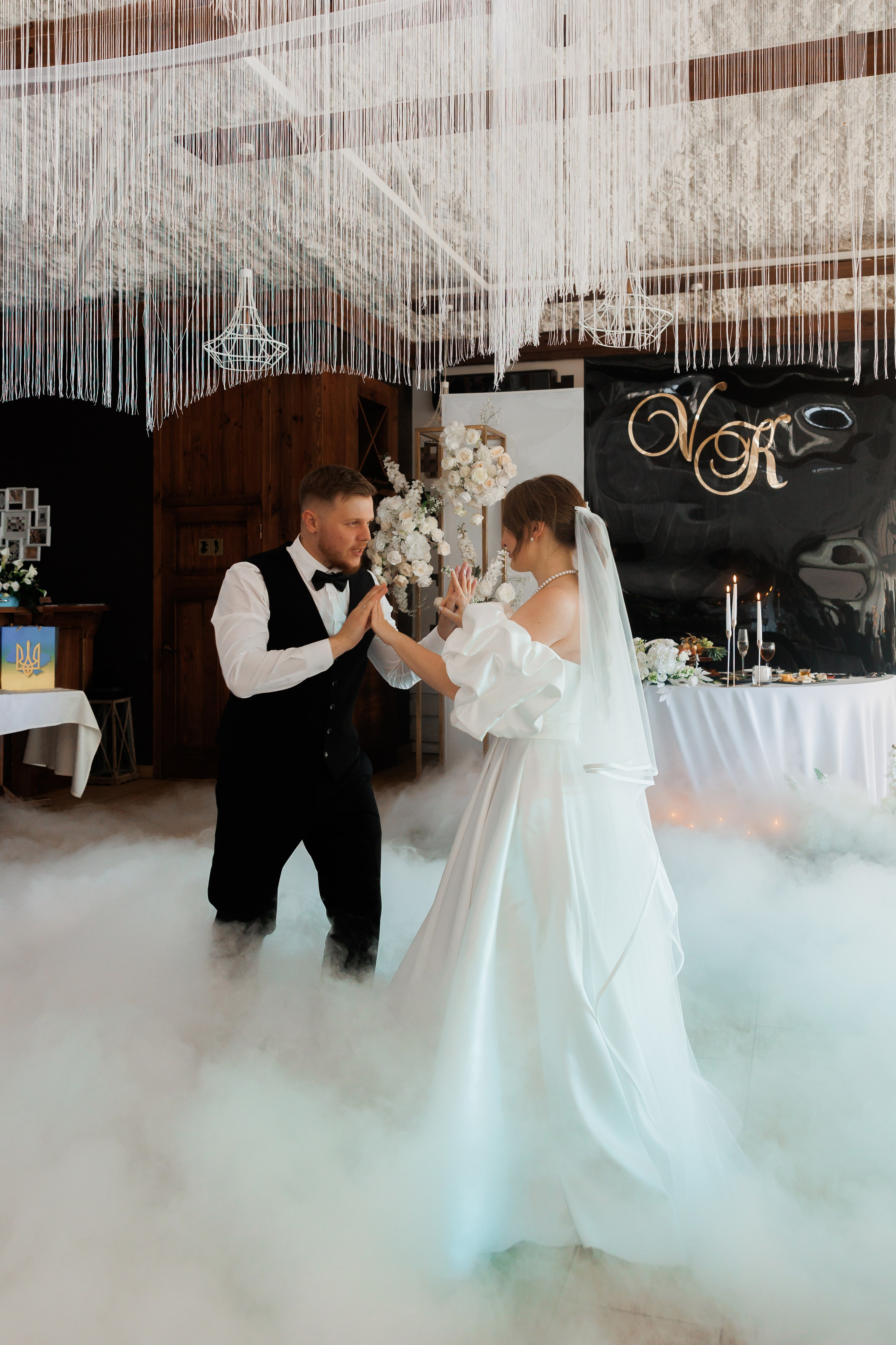 Весільна зйомка, фотосессія весілля, весільний фотограф. Свадебный и портретный фотограф в Запорожье Украина Elena Marshall