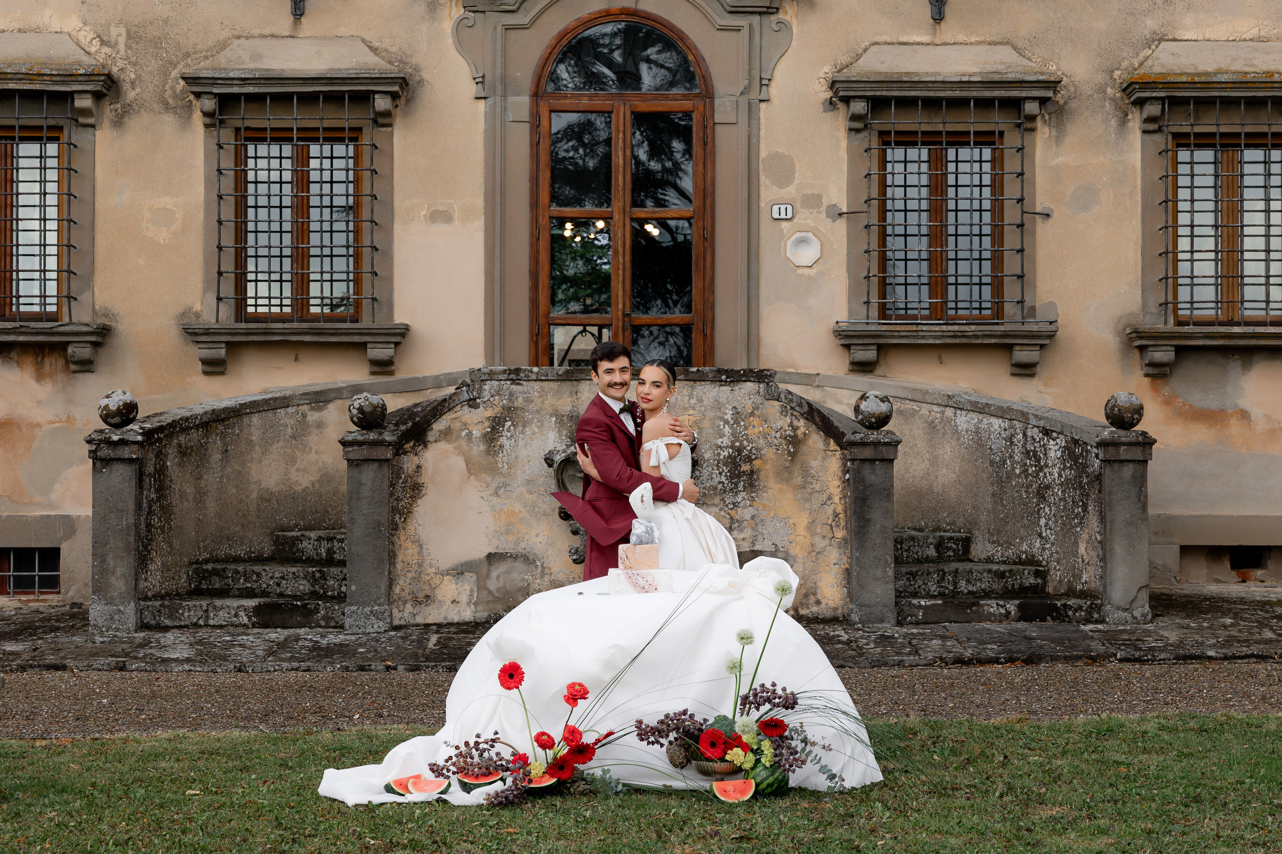 Intimate wedding moments of a stylish couple during a luxury Tuscany editorial. Wedding Photographer in Ukraine & Europe | Elena Marshall