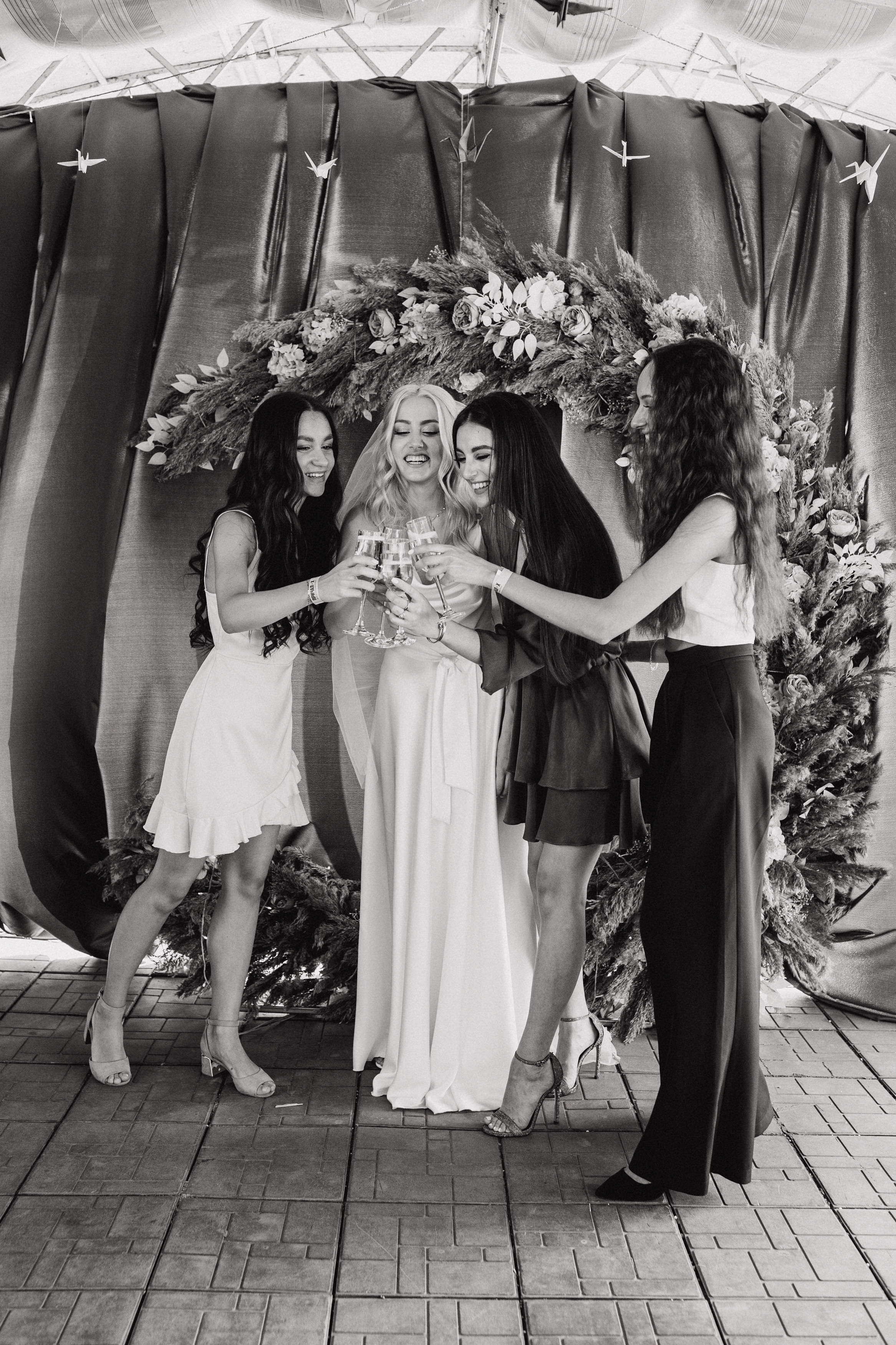 Дарья и Максим (выездная церемония). Свадебный и портретный фотограф в Запорожье Украина Elena Marshall