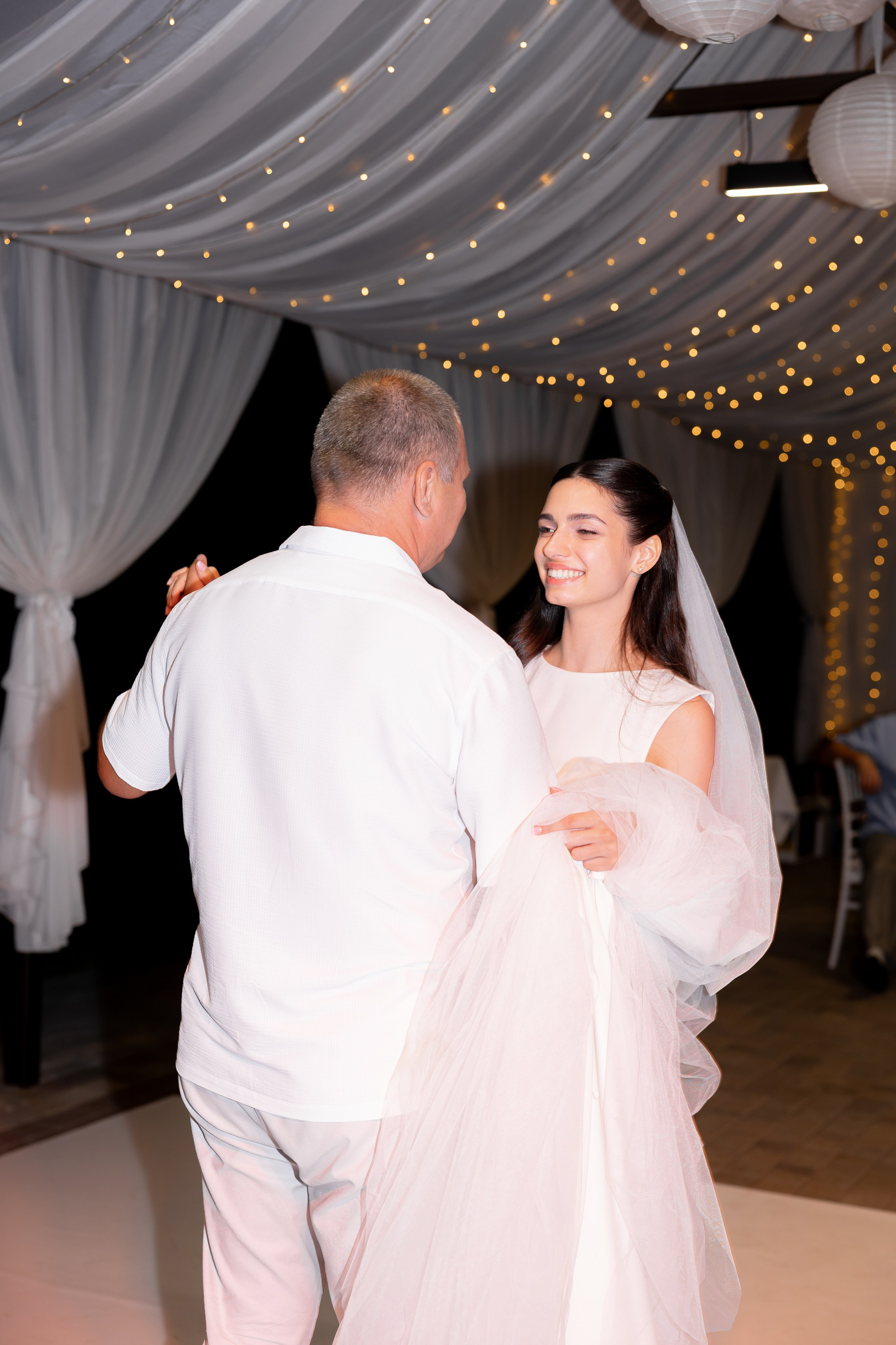 Весільний фотограф Запоріжжя — ранкові збори нареченої • Wedding photographer Kyiv elegant bridal portrait • Фотограф Дніпро. Wedding Photographer in Ukraine & Europe | Elena Marshall