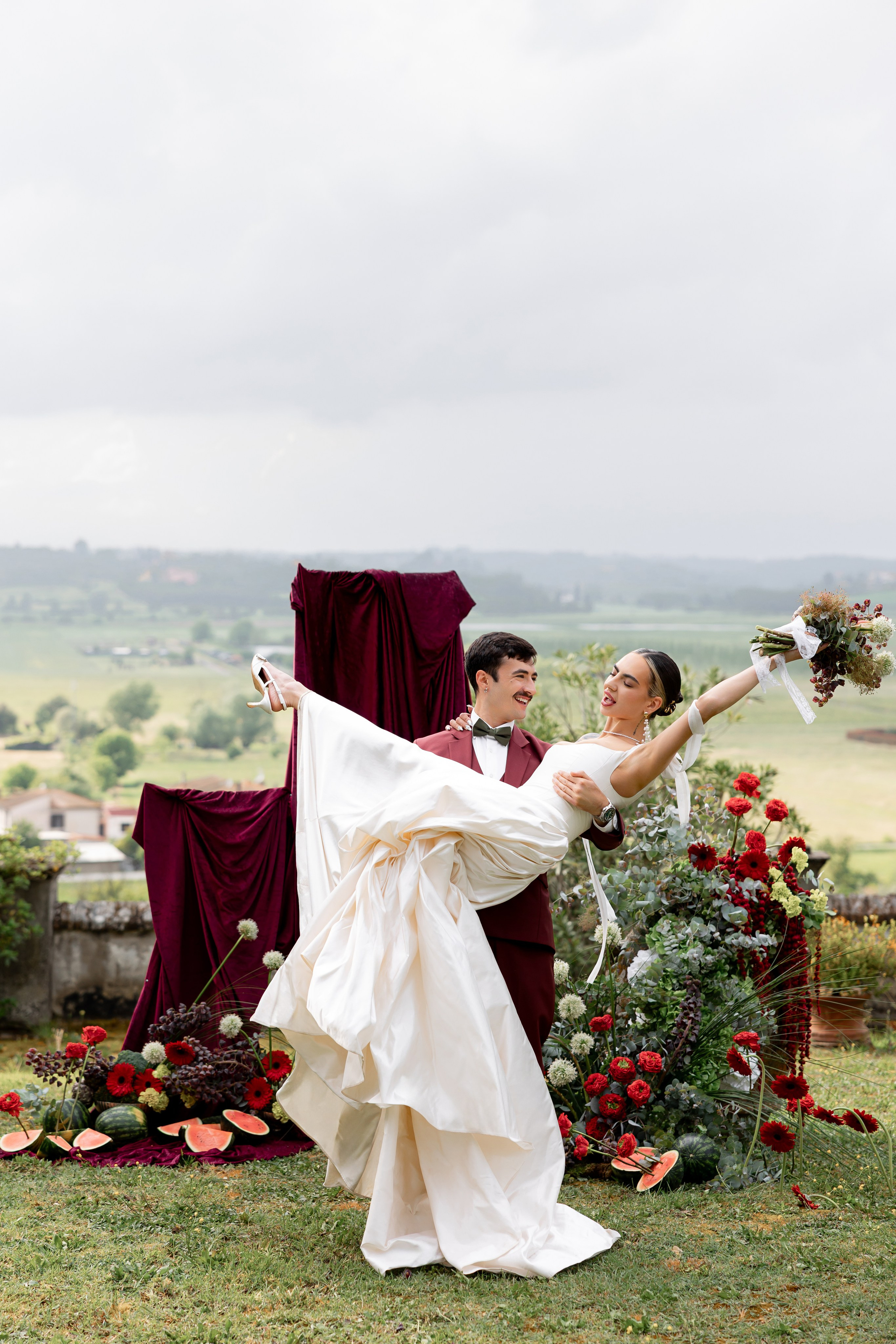Intimate wedding moments of a stylish couple during a luxury Tuscany editorial. Wedding Photographer in Ukraine & Europe | Elena Marshall