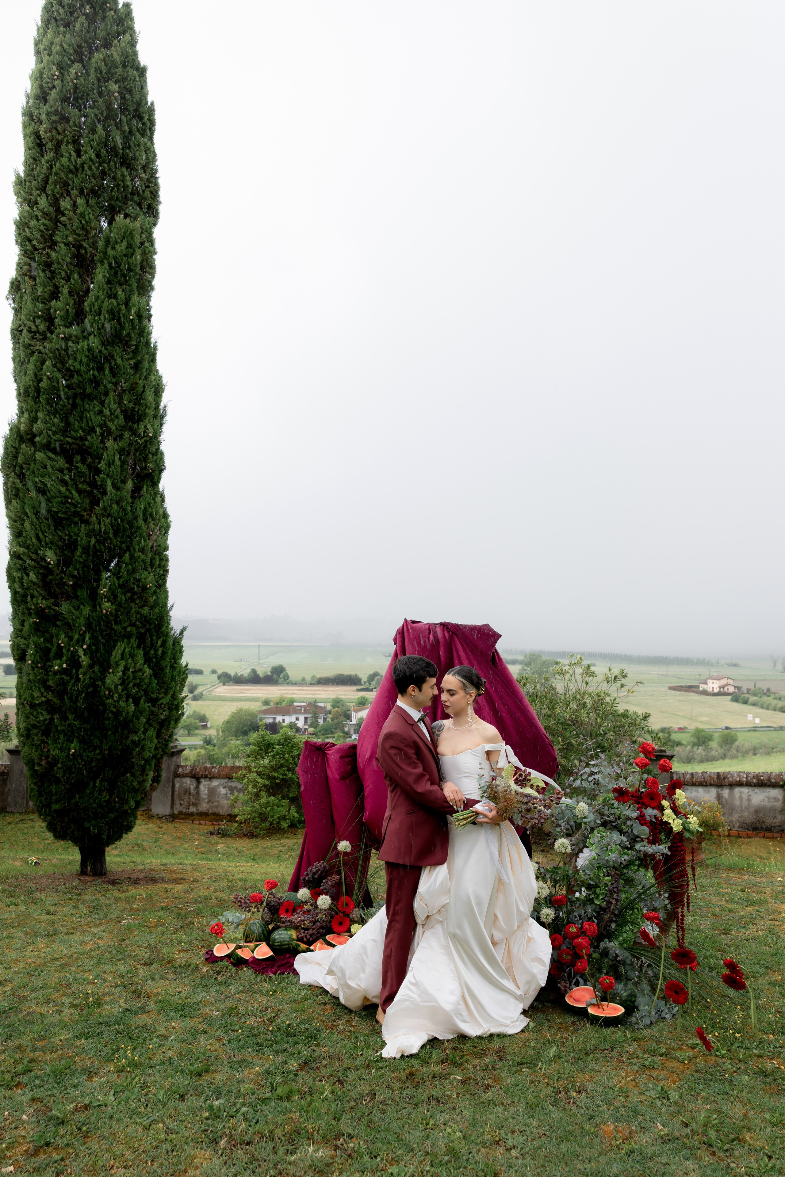 Intimate wedding moments of a stylish couple during a luxury Tuscany editorial. Wedding Photographer in Ukraine & Europe | Elena Marshall