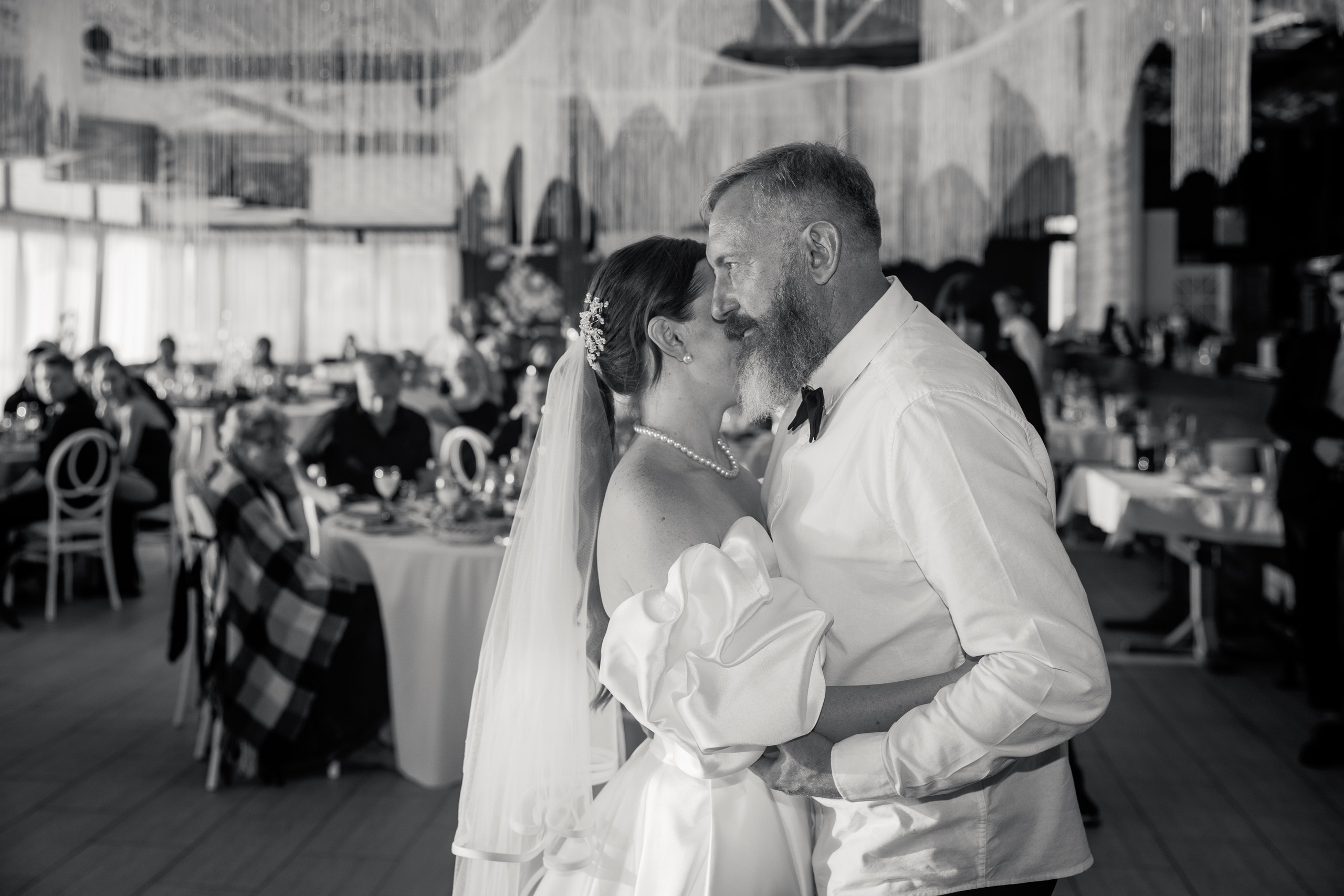 Весільна зйомка, фотосессія весілля, весільний фотограф. Свадебный и портретный фотограф в Запорожье Украина Elena Marshall