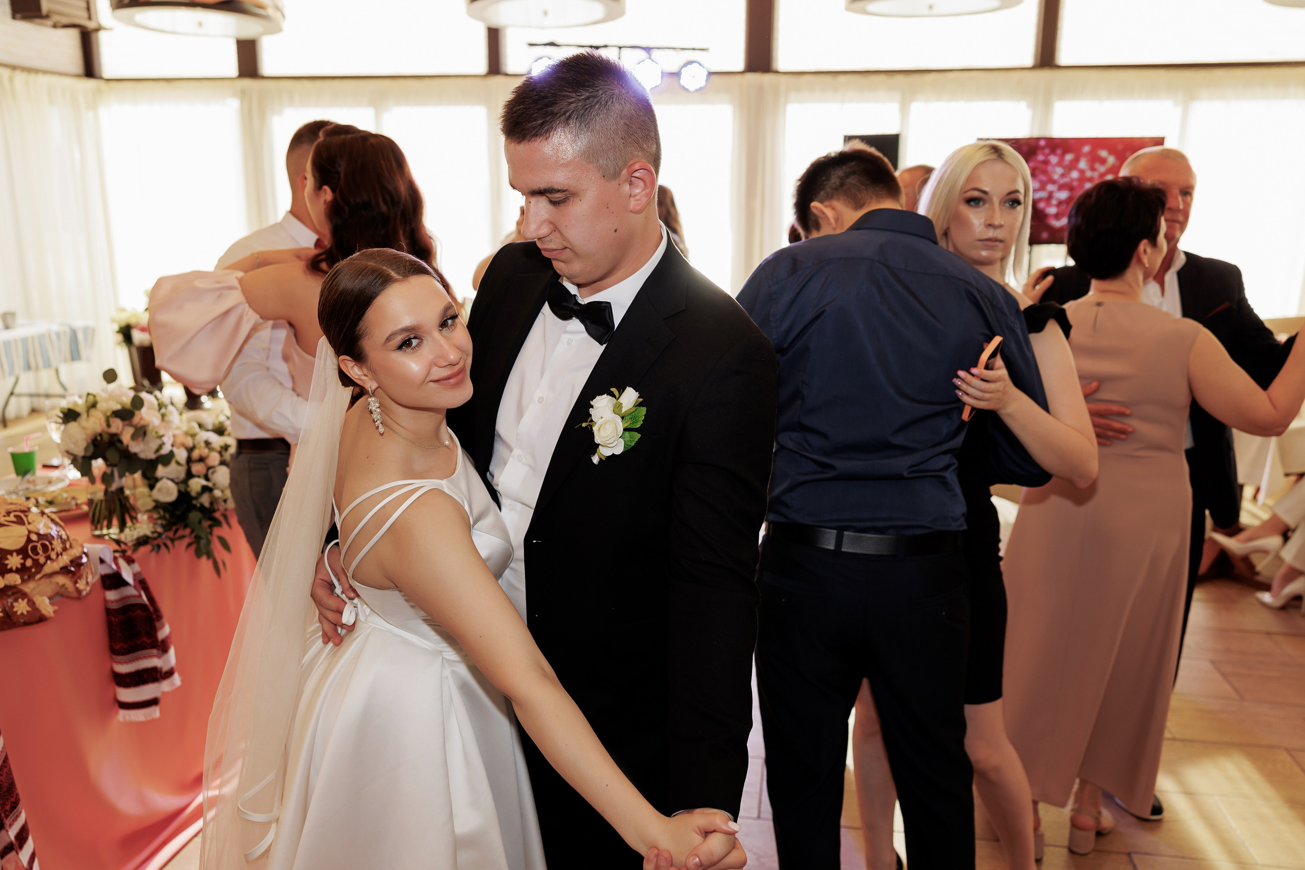 Настя и Олег. Свадебный и портретный фотограф в Запорожье Украина Elena Marshall