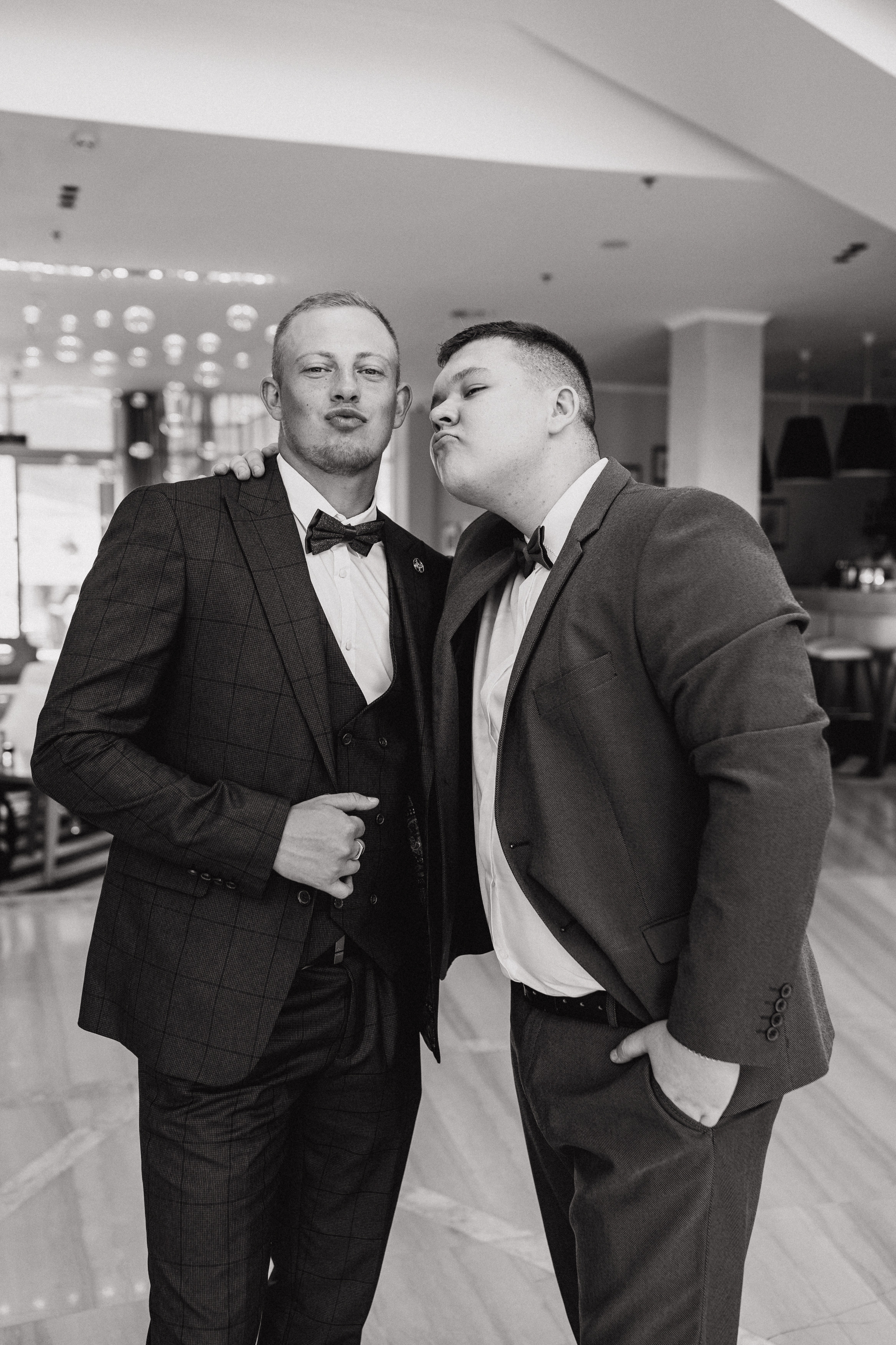 Алина и Артем. Свадебный и портретный фотограф в Запорожье Украина Elena Marshall