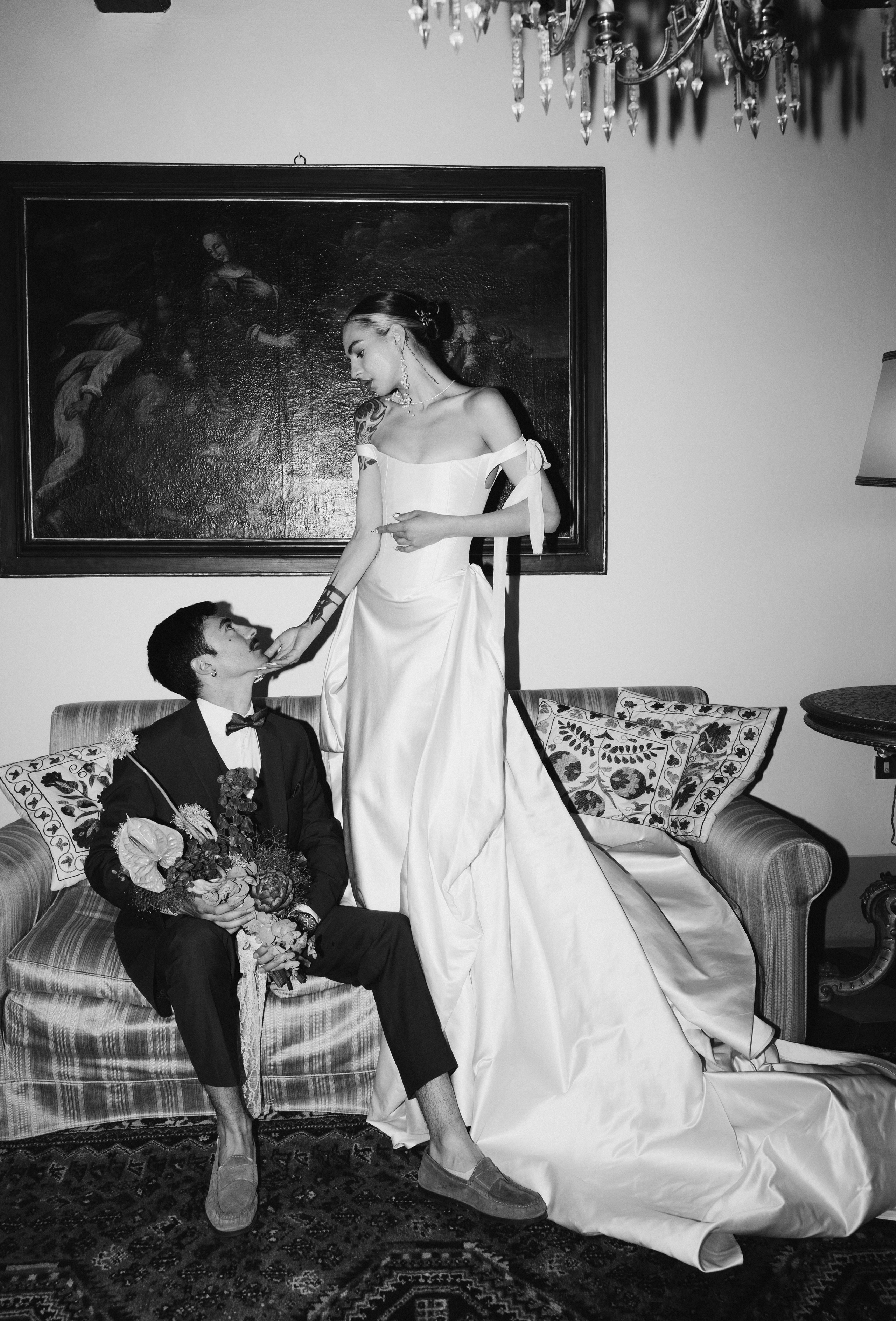 Intimate wedding moments of a stylish couple during a luxury Tuscany editorial. Wedding Photographer in Ukraine & Europe | Elena Marshall