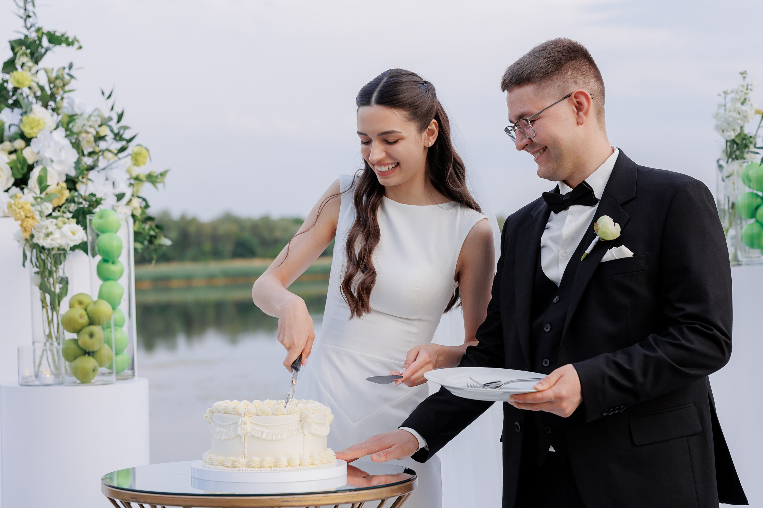 Весільний фотограф Запоріжжя — ранкові збори нареченої • Wedding photographer Kyiv elegant bridal portrait • Фотограф Дніпро. Wedding Photographer in Ukraine & Europe | Elena Marshall