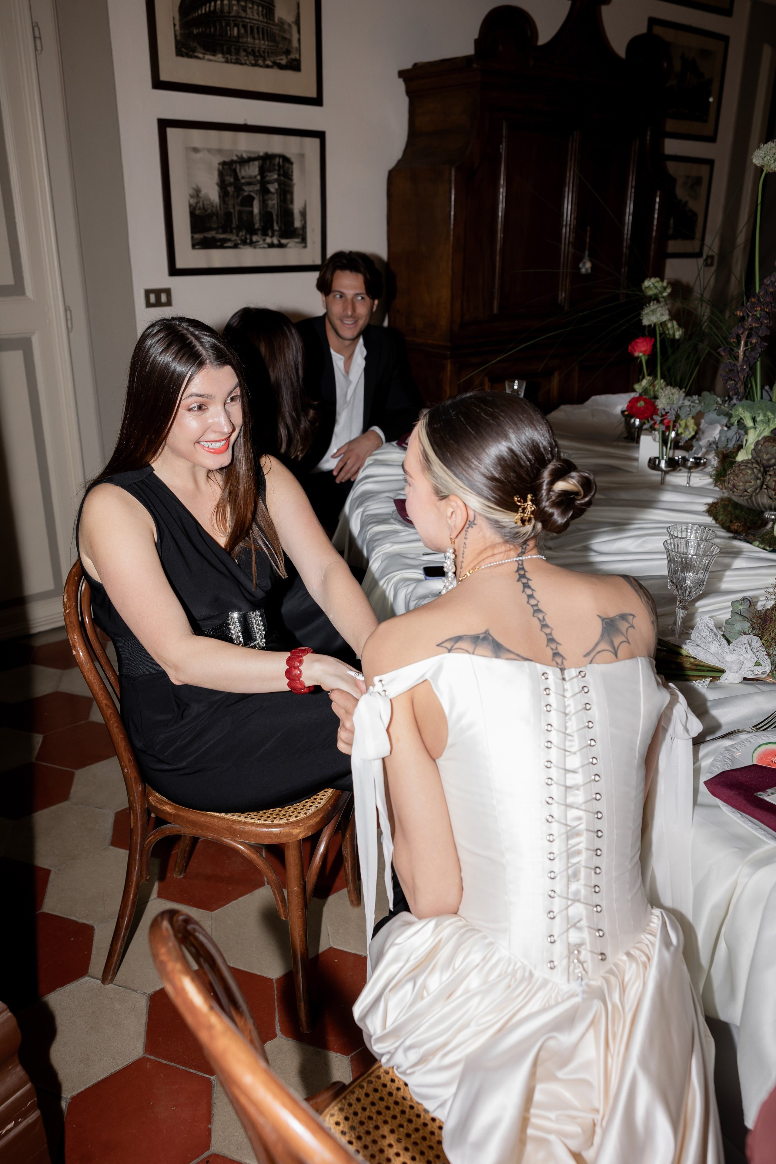 Intimate wedding moments of a stylish couple during a luxury Tuscany editorial. Wedding Photographer in Ukraine & Europe | Elena Marshall