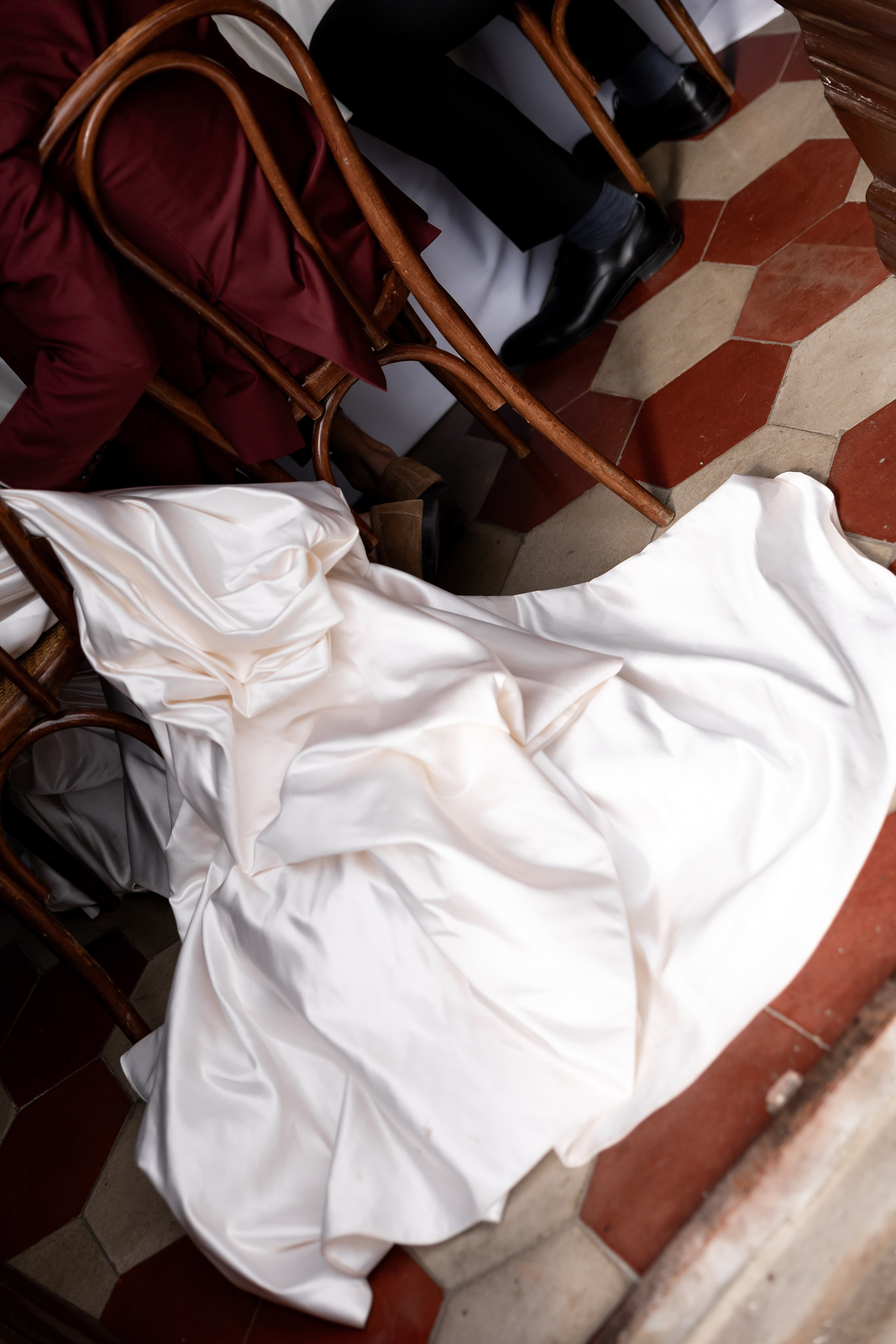 Intimate wedding moments of a stylish couple during a luxury Tuscany editorial. Wedding Photographer in Ukraine & Europe | Elena Marshall