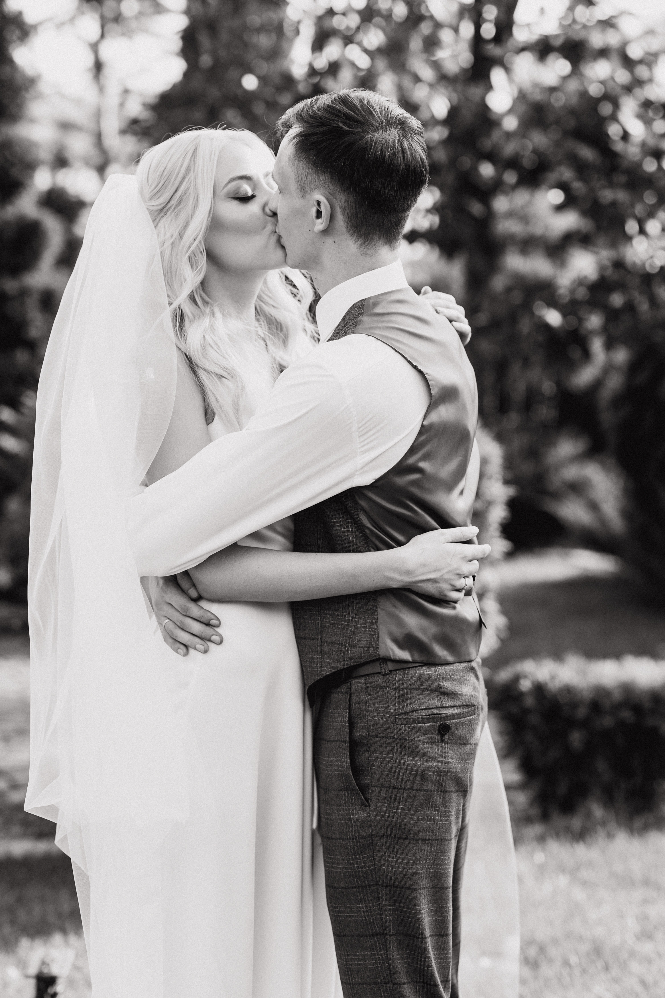 Дарья и Максим (выездная церемония). Свадебный и портретный фотограф в Запорожье Украина Elena Marshall