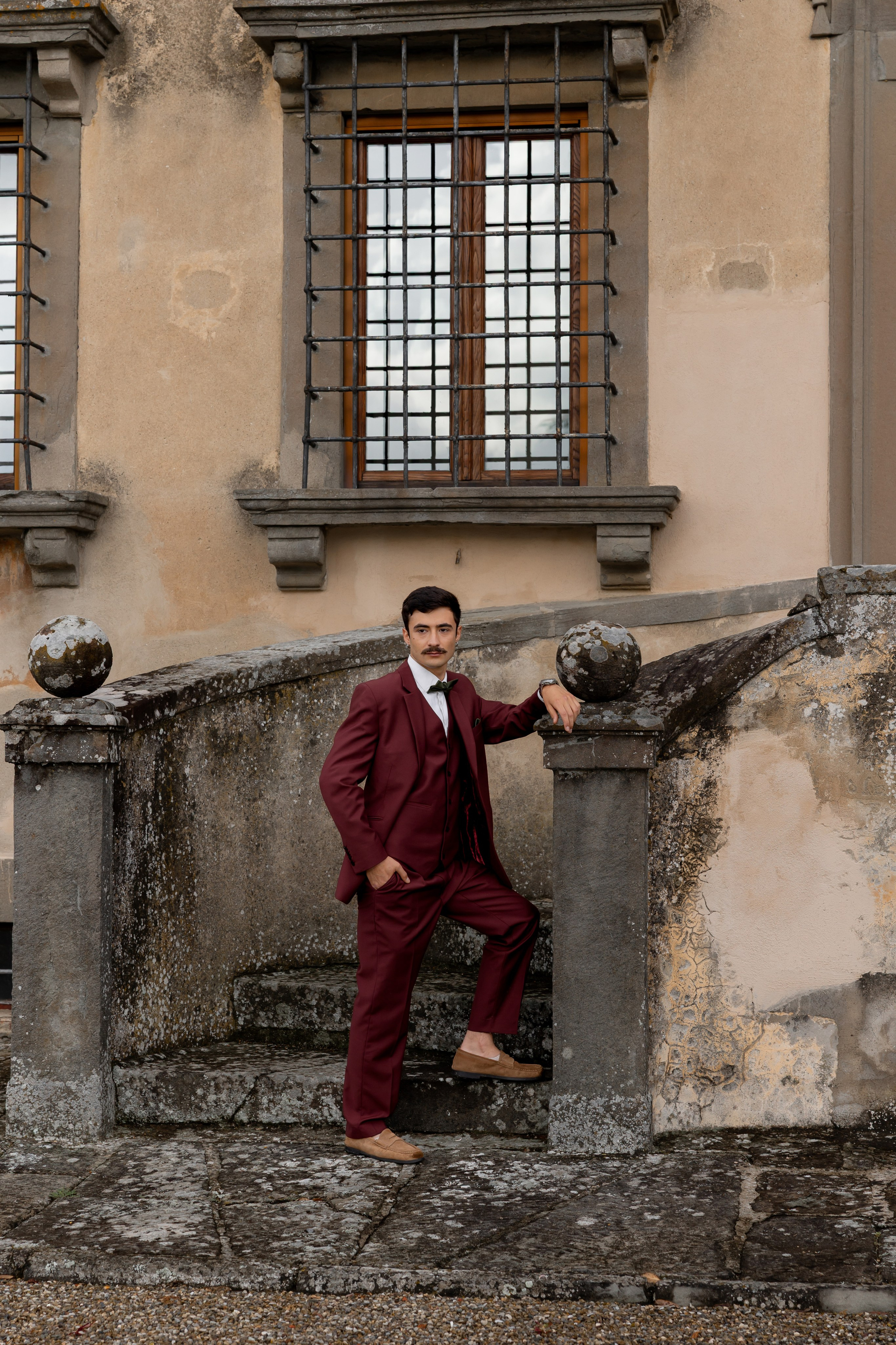 Intimate wedding moments of a stylish couple during a luxury Tuscany editorial. Wedding Photographer in Ukraine & Europe | Elena Marshall