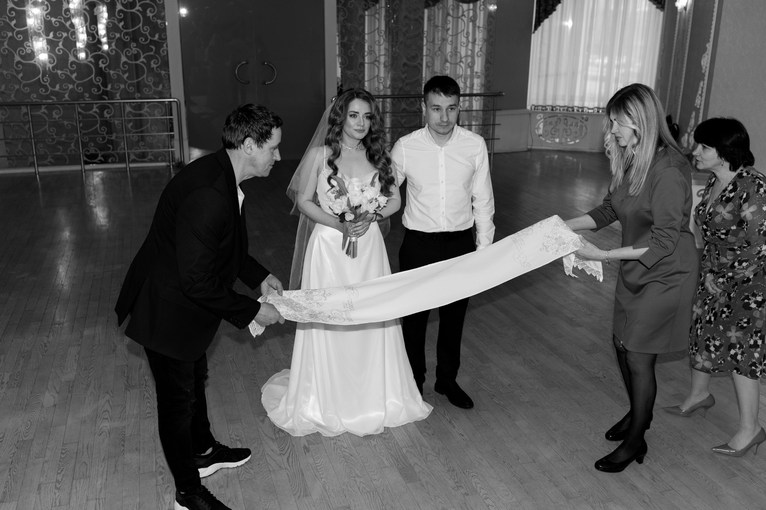 Яна и Богдан. Свадебный и портретный фотограф в Запорожье Украина Elena Marshall