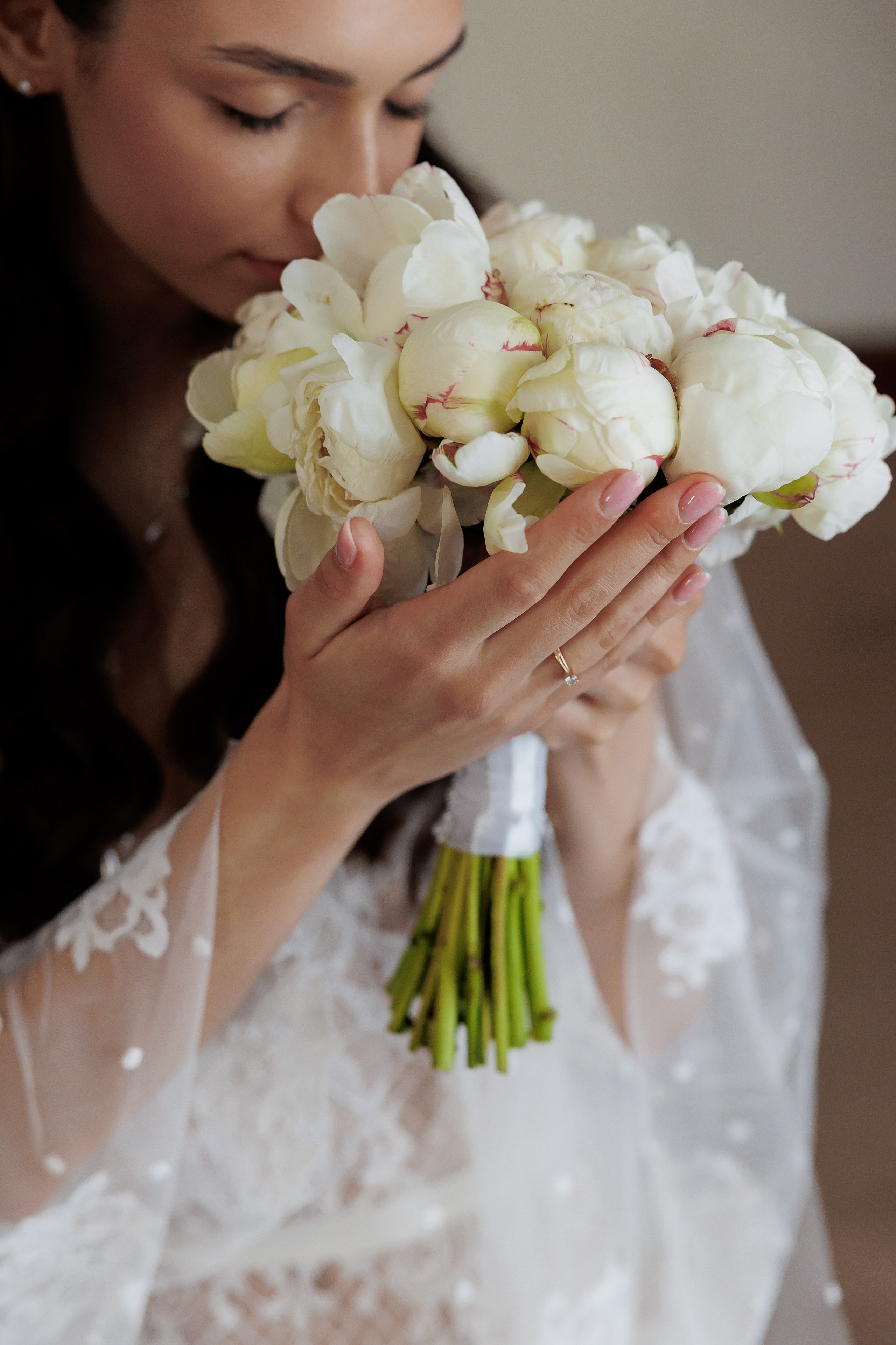 Весільний фотограф Запоріжжя — ранкові збори нареченої • Wedding photographer Kyiv elegant bridal portrait • Фотограф Дніпро. Wedding Photographer in Ukraine & Europe | Elena Marshall