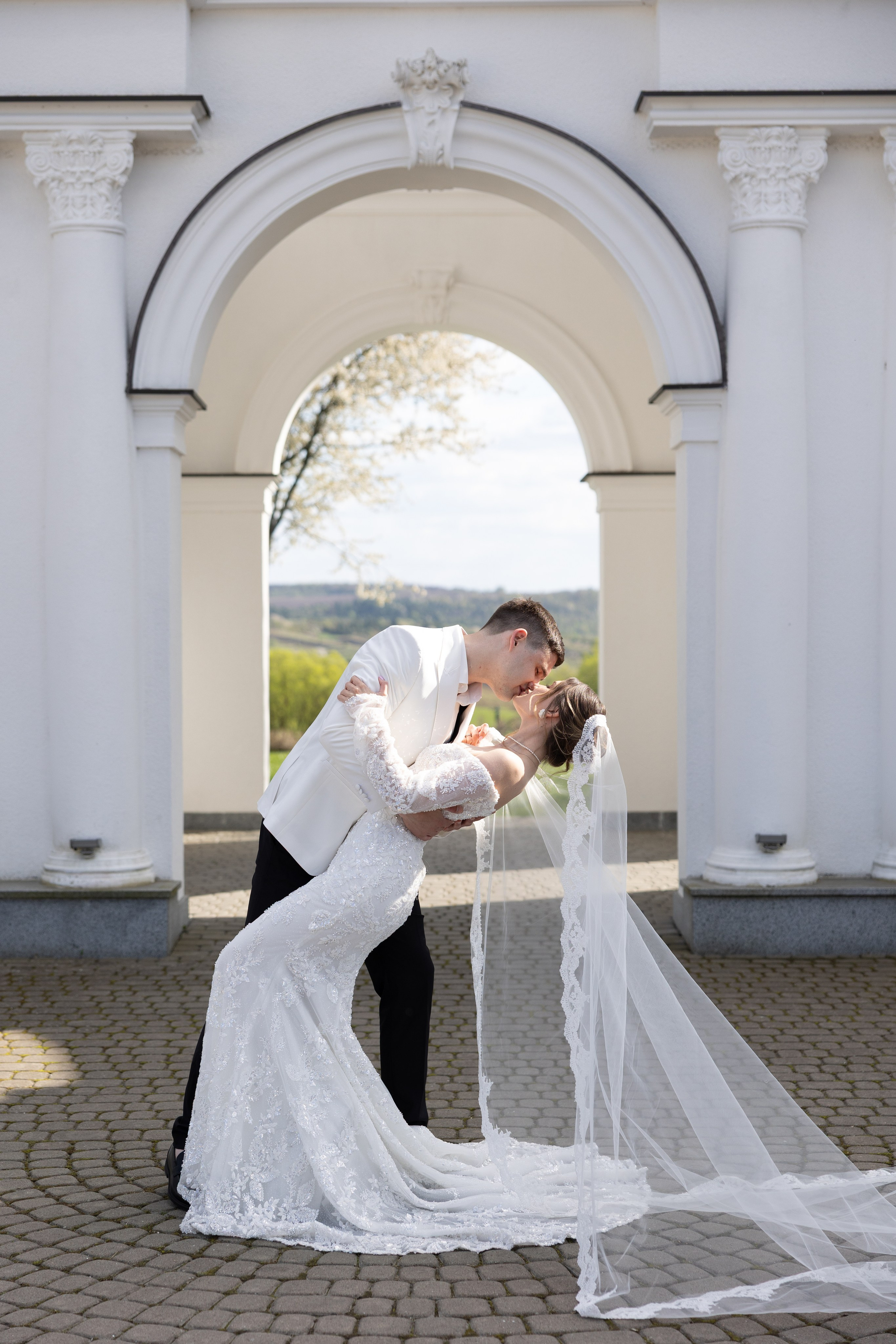 Diana & Alan. Wedding Photographer in Ukraine & Europe | Elena Marshall