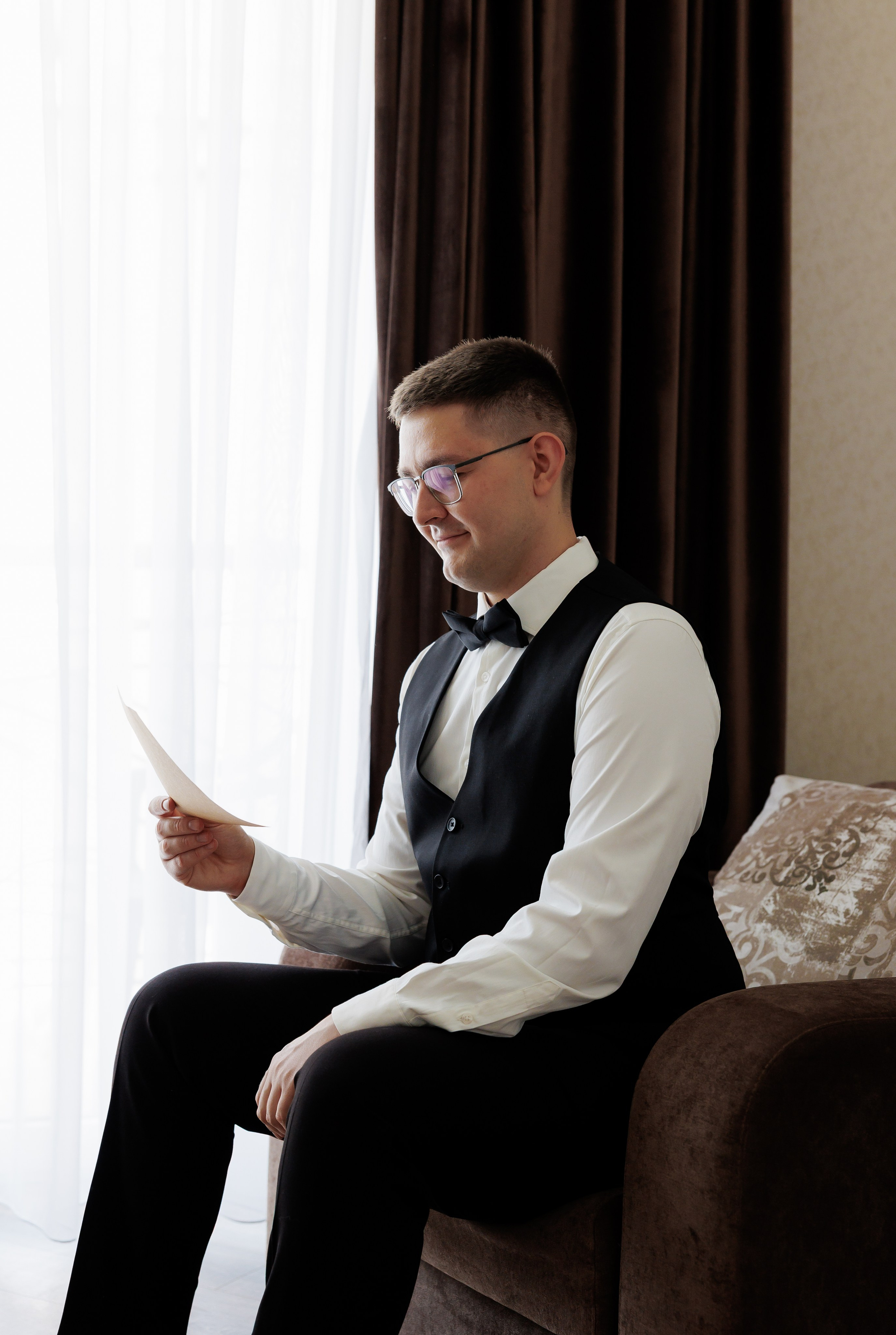 Весільний фотограф Запоріжжя — ранкові збори нареченої • Wedding photographer Kyiv elegant bridal portrait • Фотограф Дніпро. Wedding Photographer in Ukraine & Europe | Elena Marshall