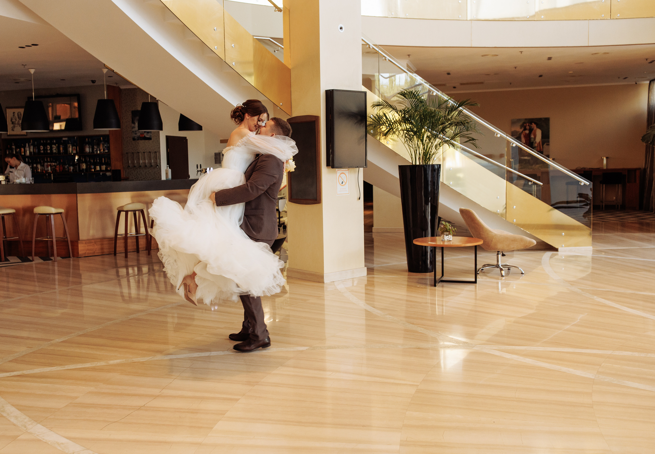 Алина и Артем. Свадебный и портретный фотограф в Запорожье Украина Elena Marshall