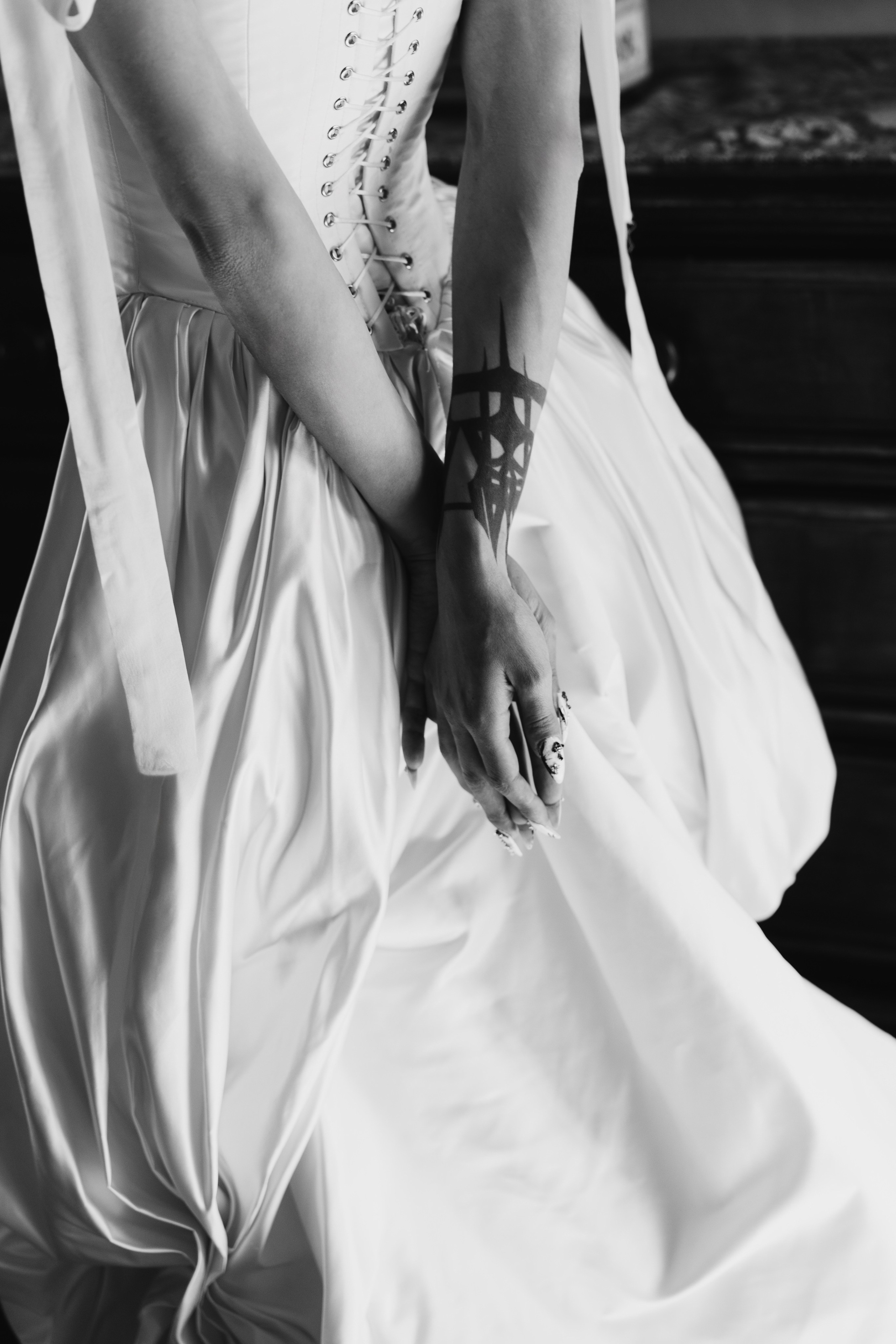 Intimate wedding moments of a stylish couple during a luxury Tuscany editorial. Wedding Photographer in Ukraine & Europe | Elena Marshall