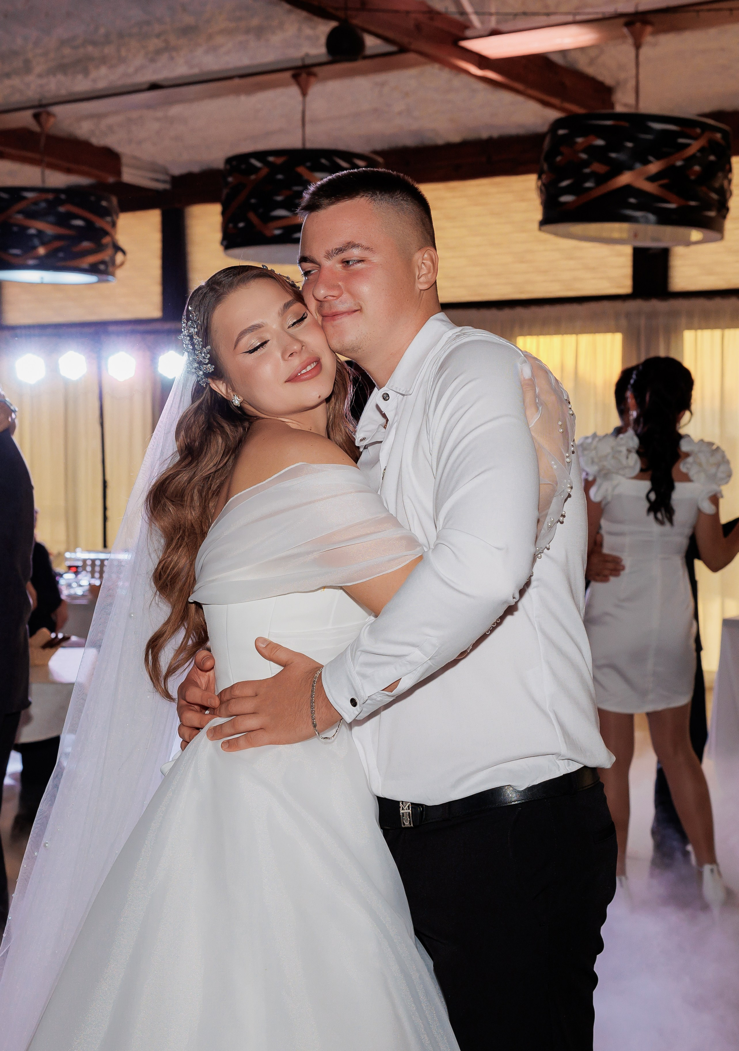 Настя и Влад. Свадебный и портретный фотограф в Запорожье Украина Elena Marshall