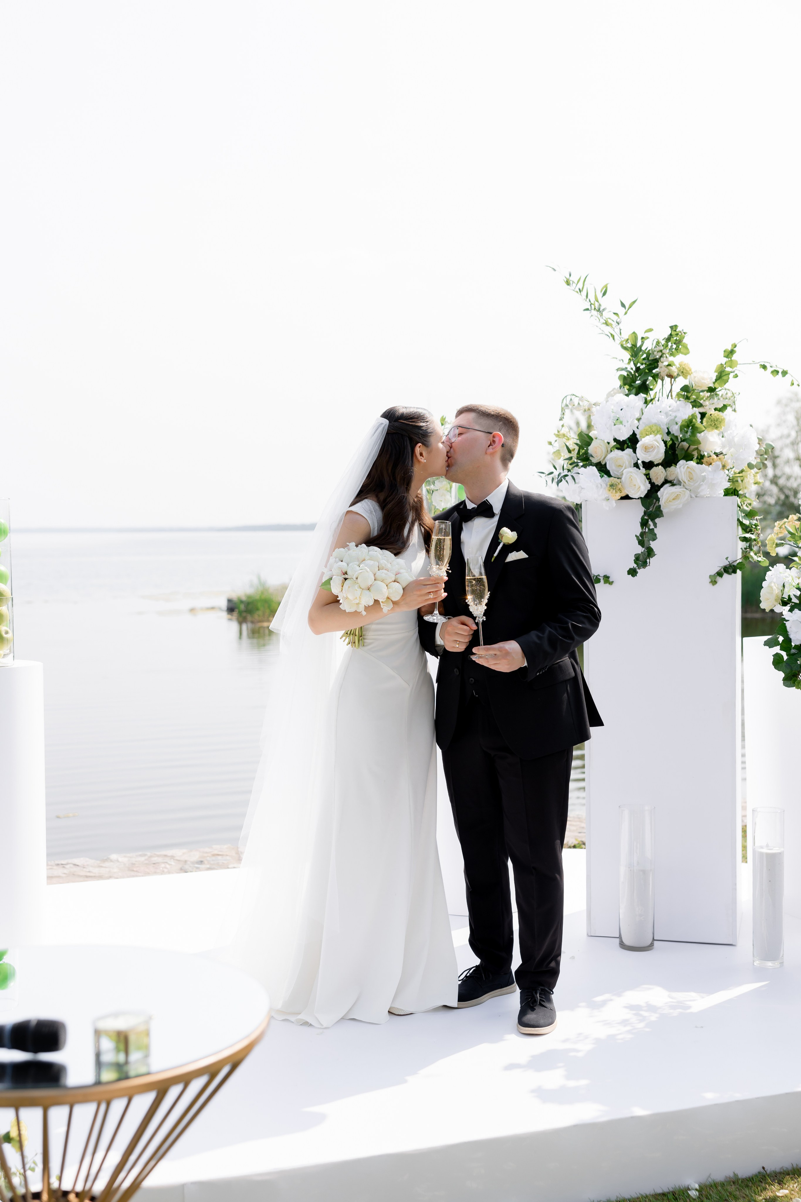 Весільний фотограф Запоріжжя — ранкові збори нареченої • Wedding photographer Kyiv elegant bridal portrait • Фотограф Дніпро. Wedding Photographer in Ukraine & Europe | Elena Marshall