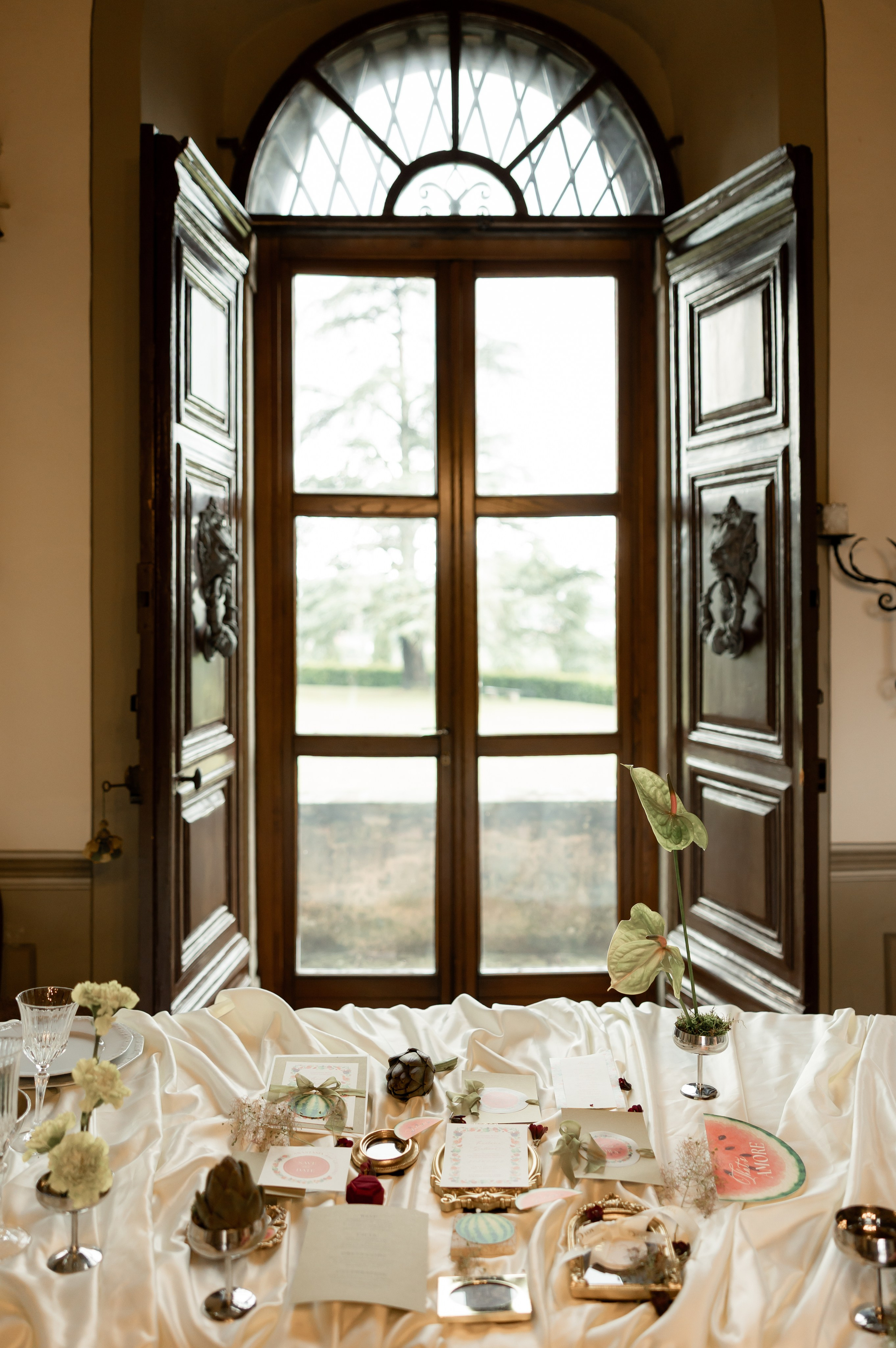 Intimate wedding moments of a stylish couple during a luxury Tuscany editorial. Wedding Photographer in Ukraine & Europe | Elena Marshall