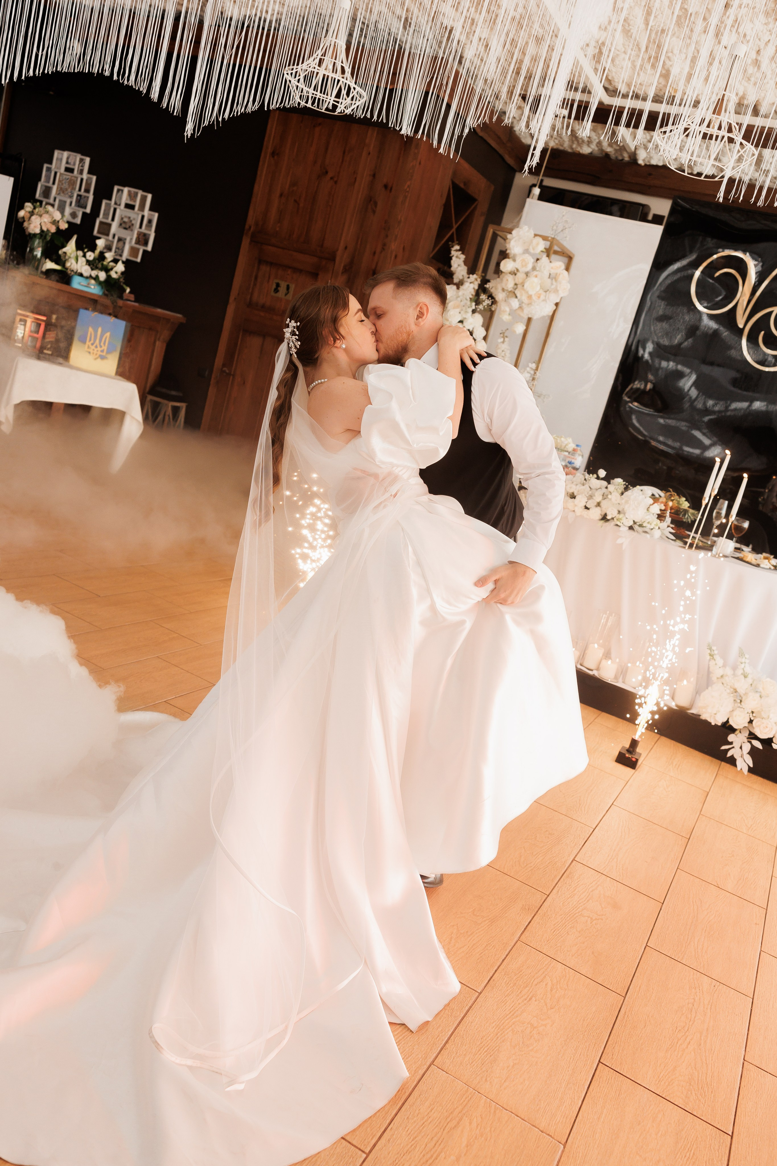 Весільна зйомка, фотосессія весілля, весільний фотограф. Свадебный и портретный фотограф в Запорожье Украина Elena Marshall