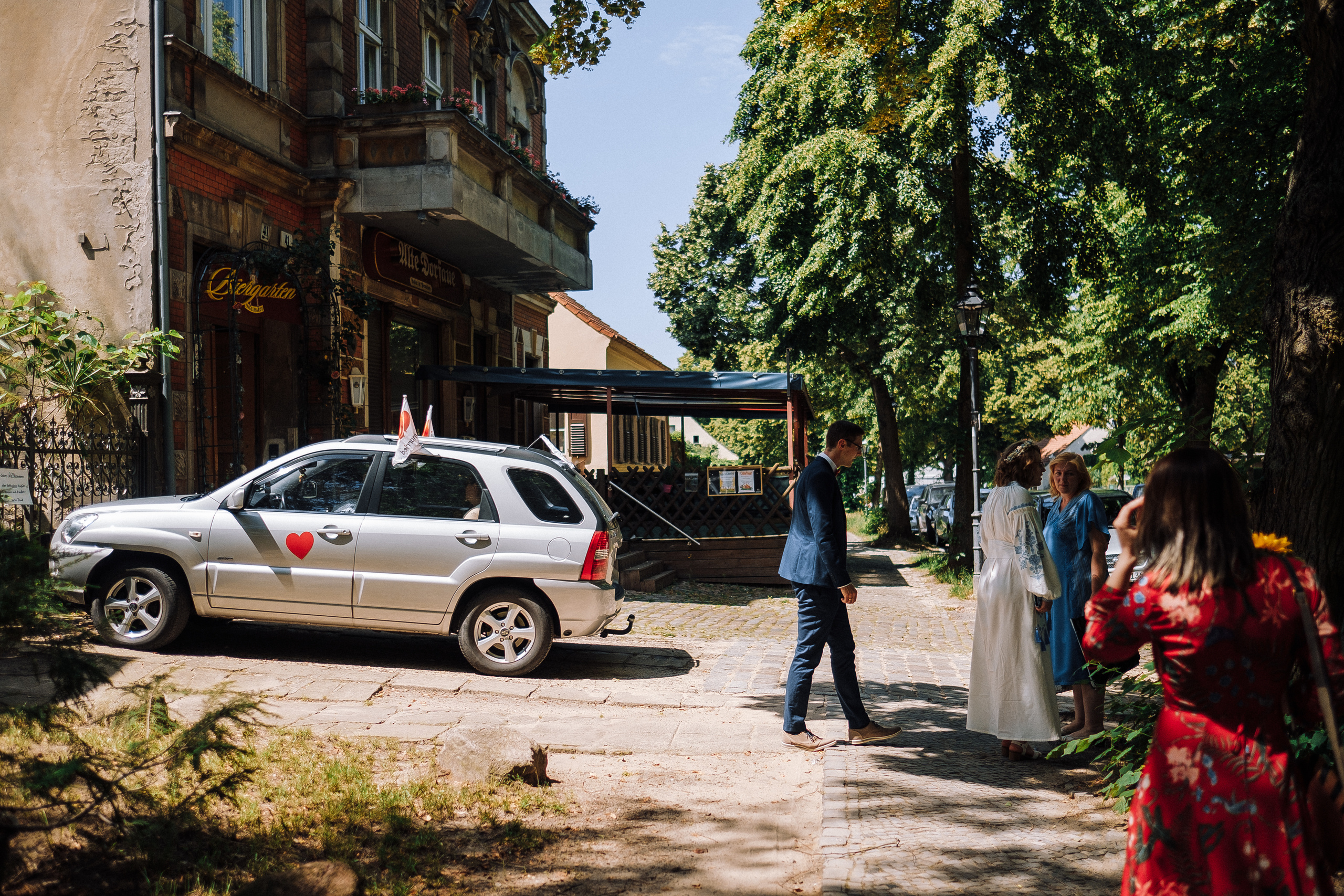 BERLIN Wedding Story. Ivan Skufinsky — wedding and family photographer in Vancouver
