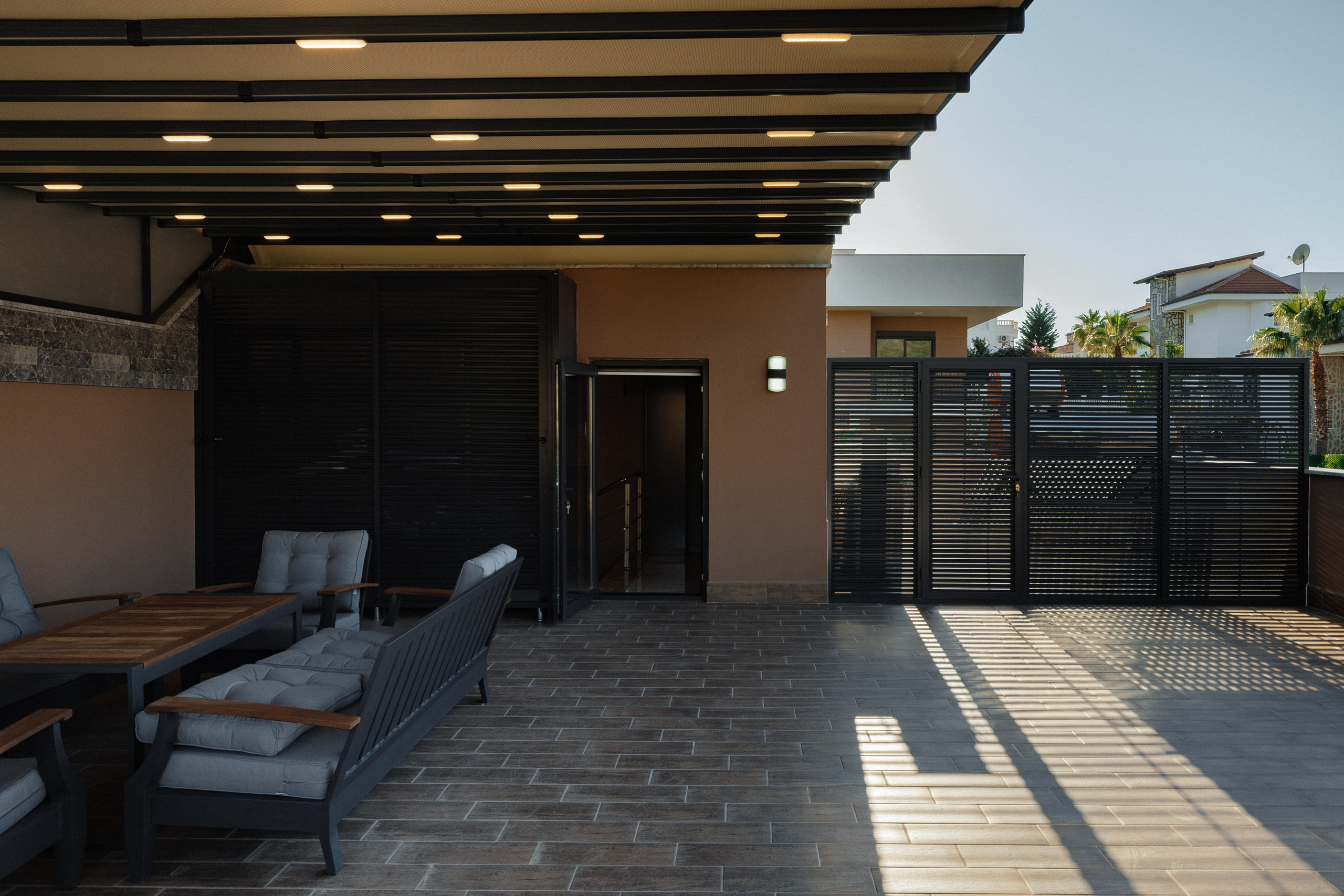 Real estate photographer in Vancouver Burnaby Richmond. Ivan Skufinsky — wedding and family photographer in Vancouver