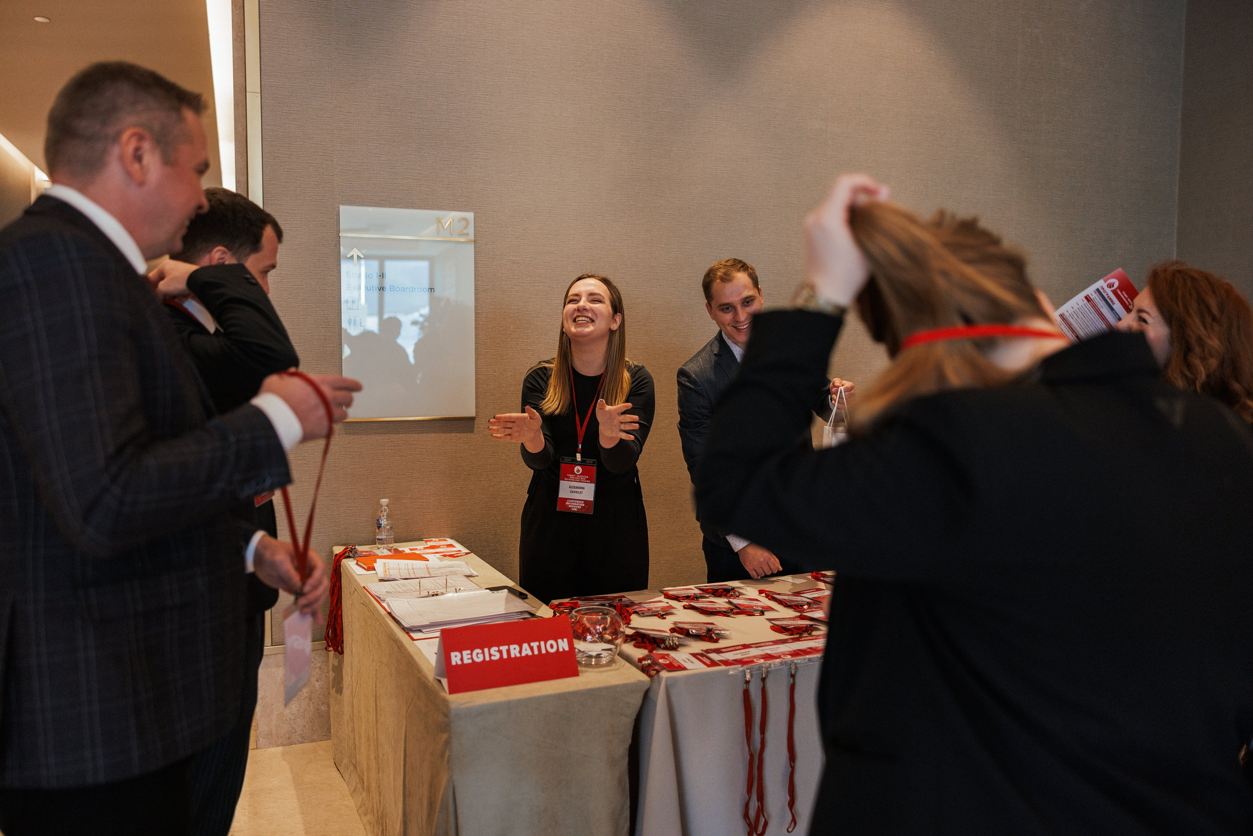 EXECUTIVE RETREAT Izmir Confidence Information Services. Ivan Skufinsky — wedding and family photographer in Vancouver