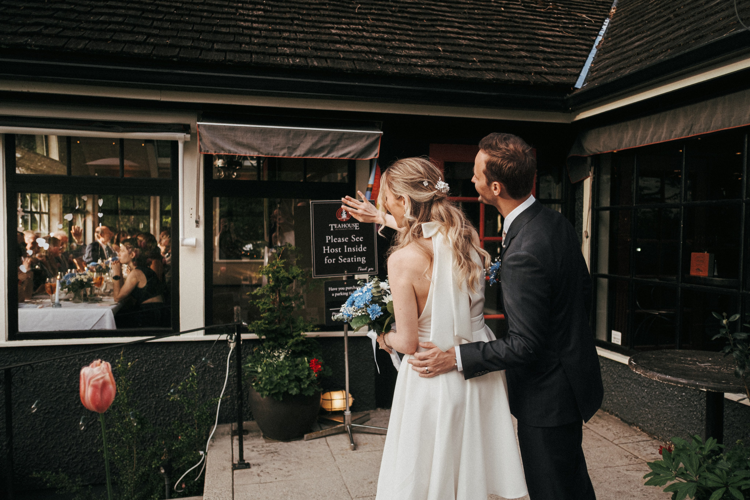 Cade & Susanne — The Teahouse in Stanley Park | Photography by Ivan Skufinsky. Ivan Skufinsky — wedding and family photographer in Vancouver