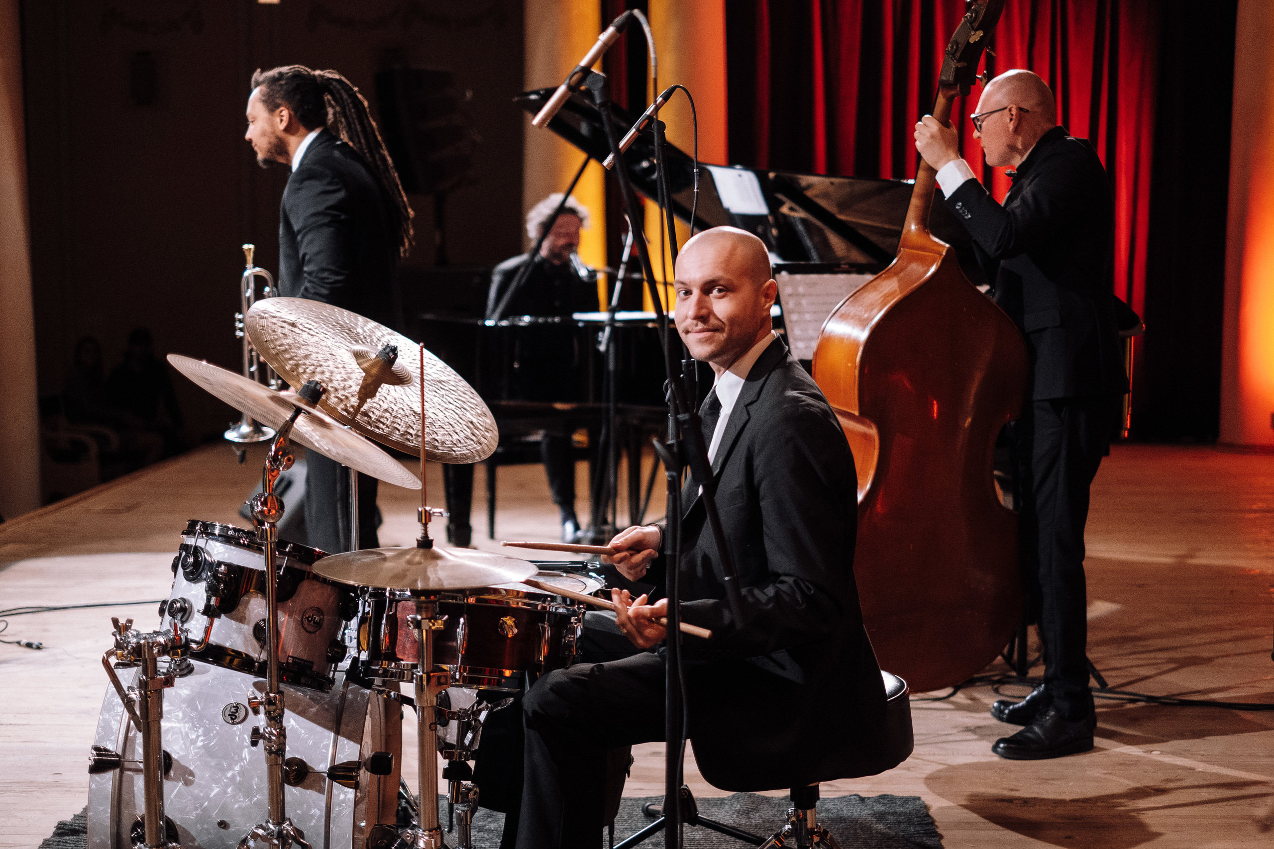 Deutsche Bank 10 years in Ukraine. Ivan Skufinsky — wedding and family photographer in Vancouver