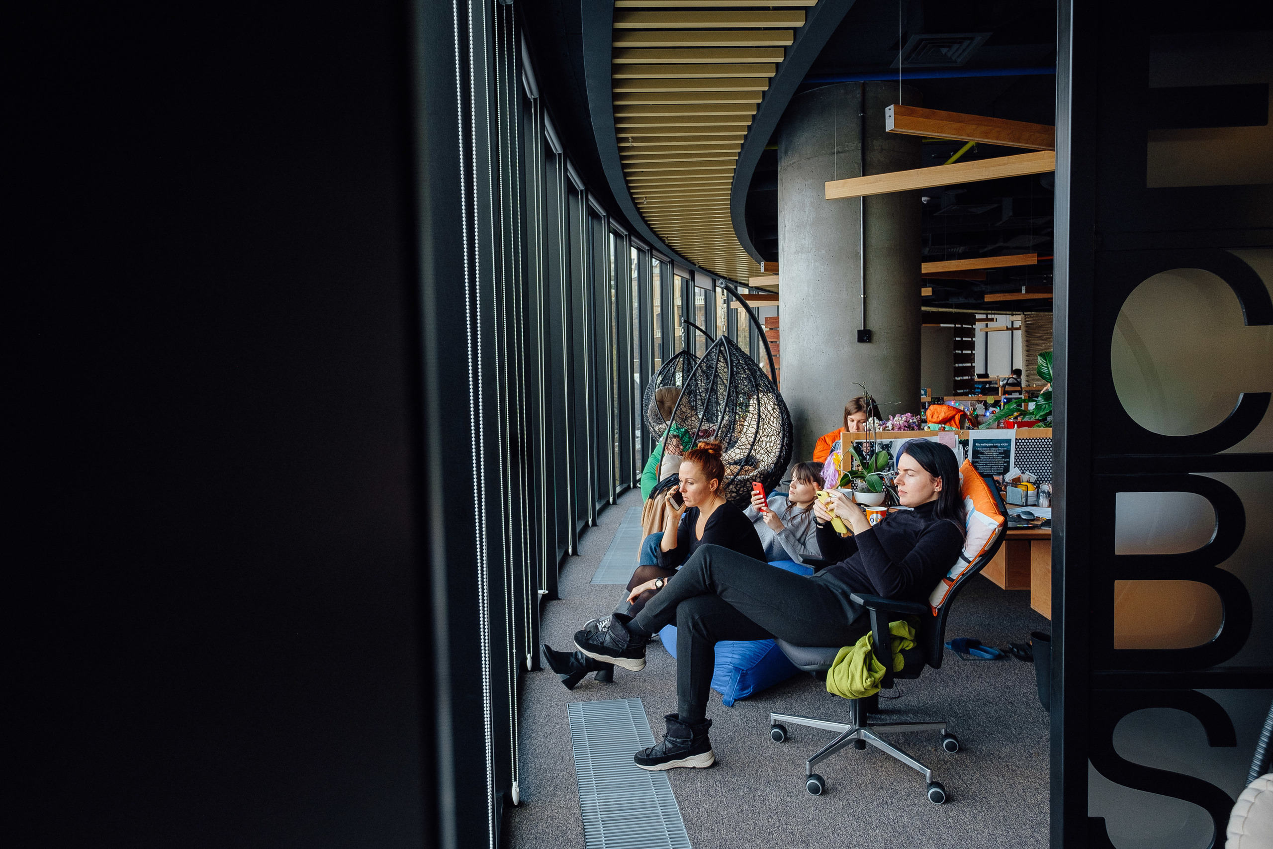 Фотоэкскурсия в компанию OLX. Ivan Skufinsky — wedding and family photographer in Vancouver