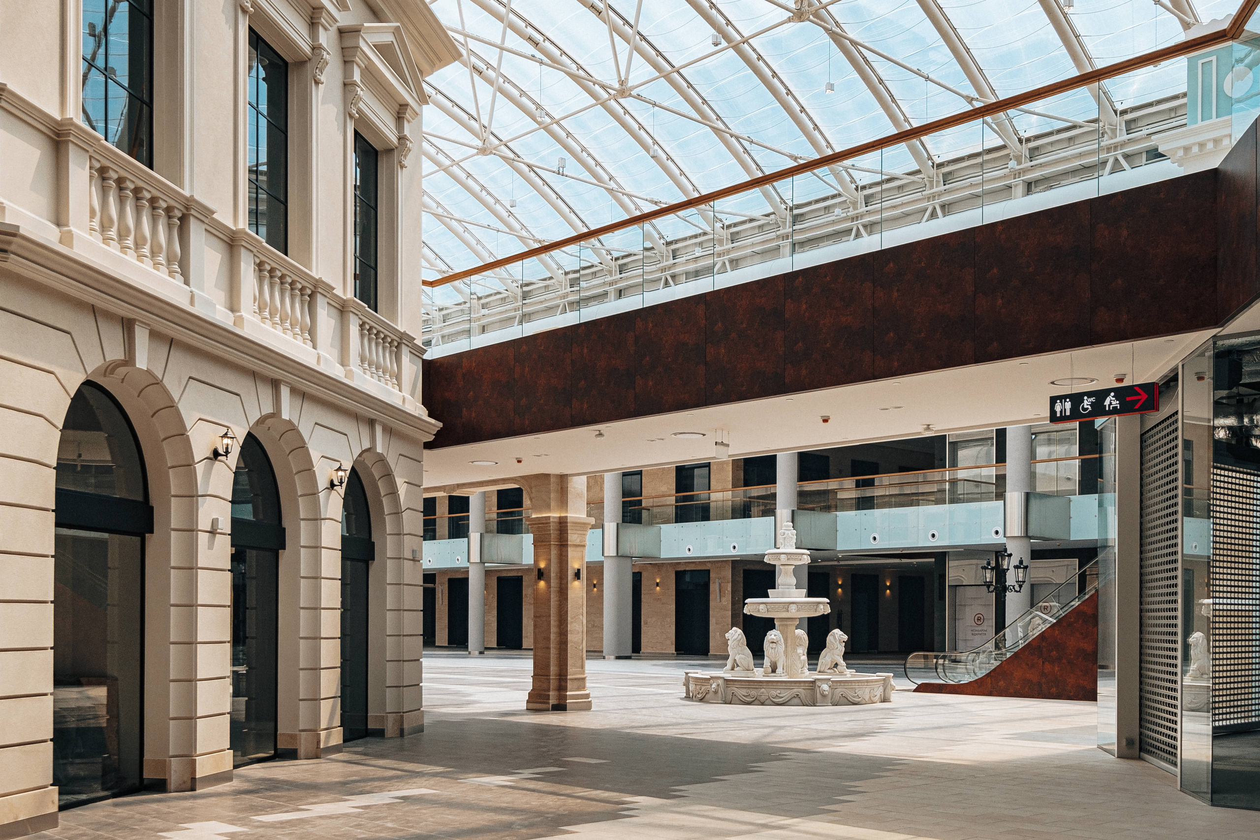 INTERIOR RETROVILLE. Ivan Skufinsky — wedding and family photographer in Vancouver