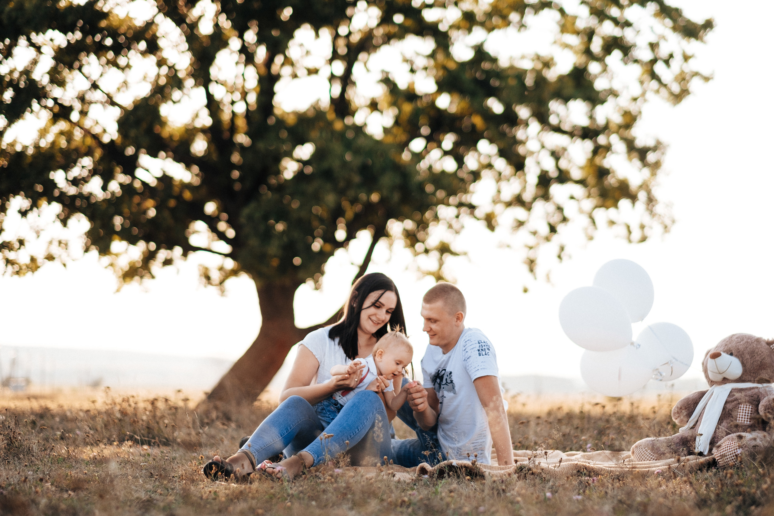 FamilyStory 1year (Lilia Sergey Maria). Ivan Skufinsky — wedding and family photographer in Vancouver