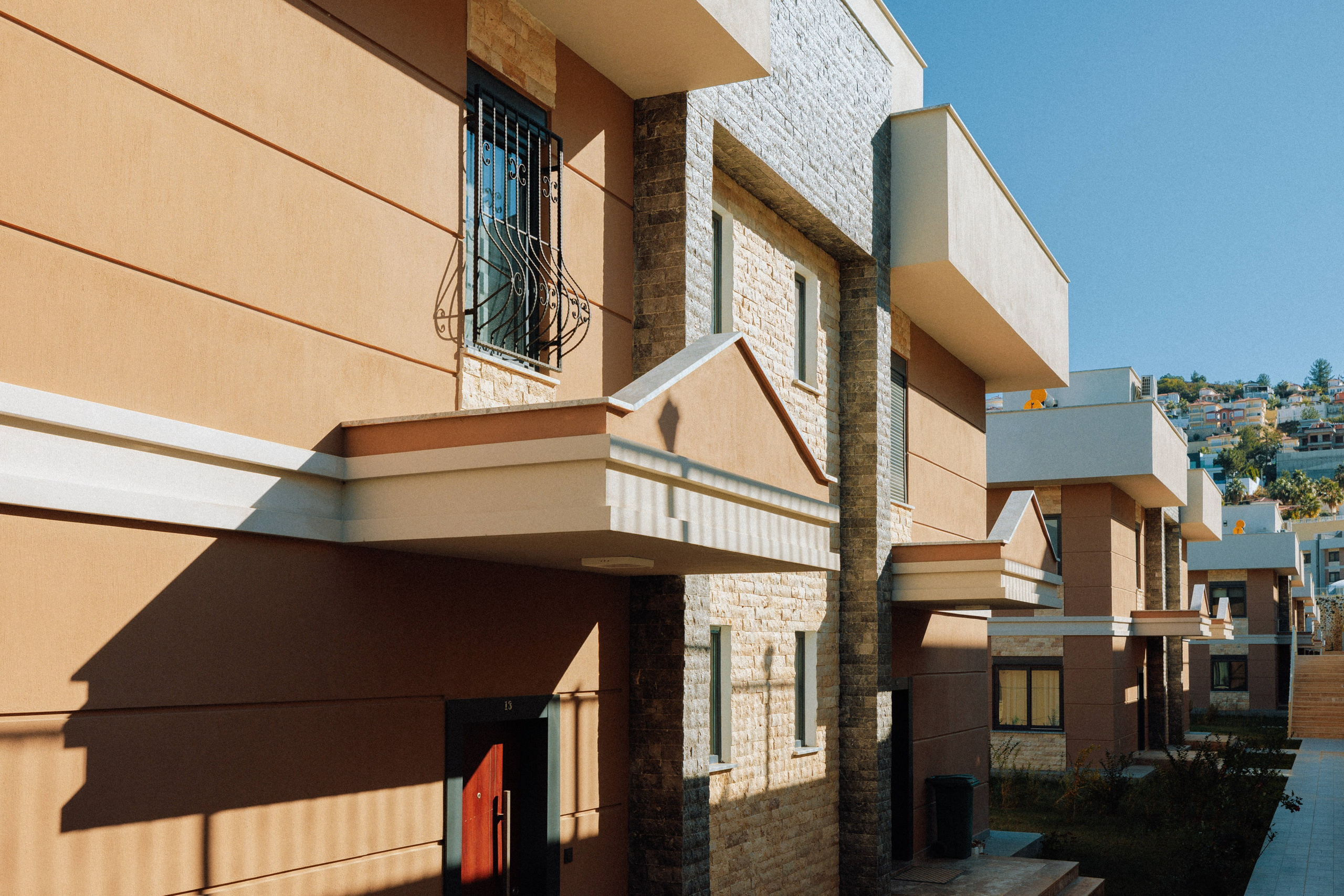 Real estate photographer in Vancouver Burnaby Richmond. Ivan Skufinsky — wedding and family photographer in Vancouver