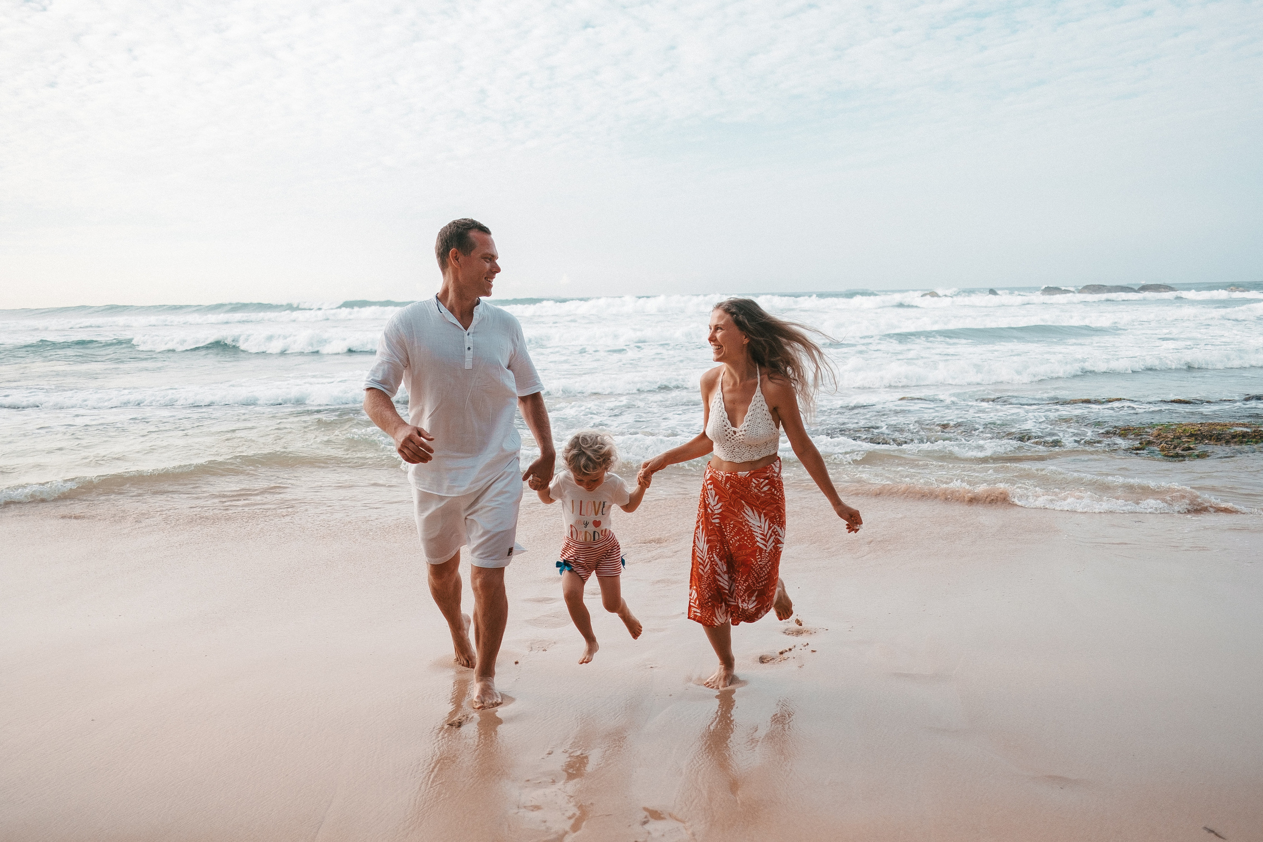 Gena+Katya+Liza Dalavella beach. Ivan Skufinsky — wedding and family photographer in Vancouver