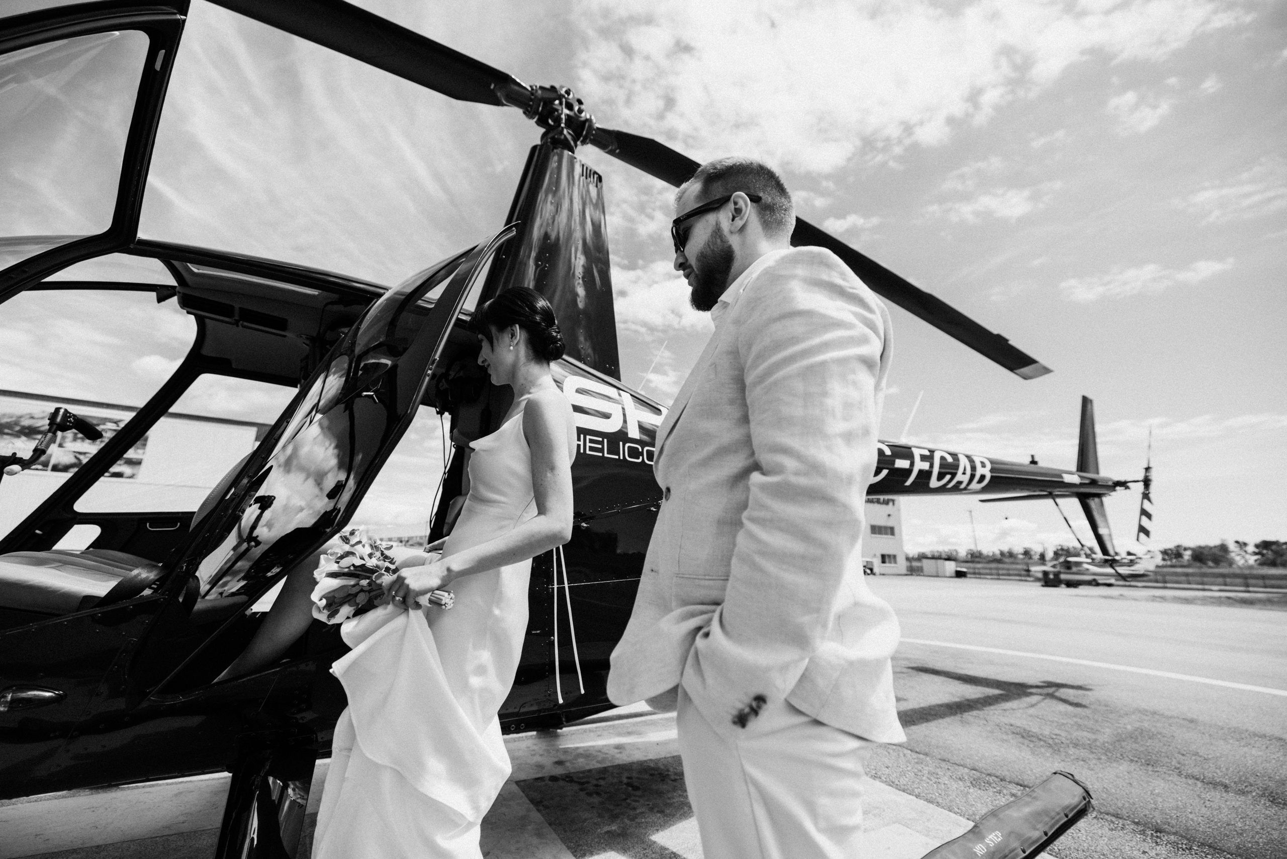 Sky-High Love: Stunning Vancouver Mountain Wedding Shoot by Helicopter. Ivan Skufinsky — wedding and family photographer in Vancouver