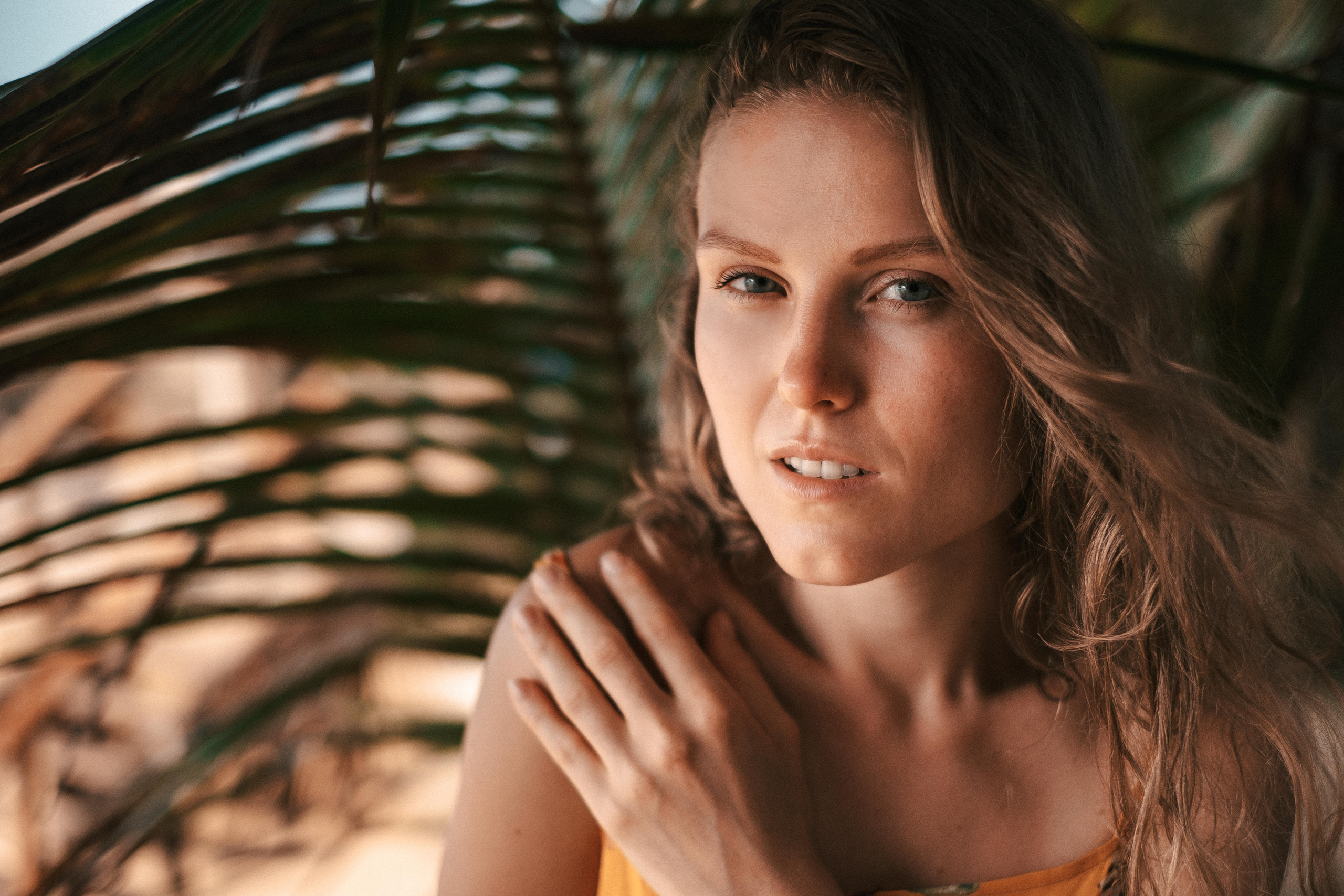 Gena+Katya+Liza Dalavella beach. Ivan Skufinsky — wedding and family photographer in Vancouver