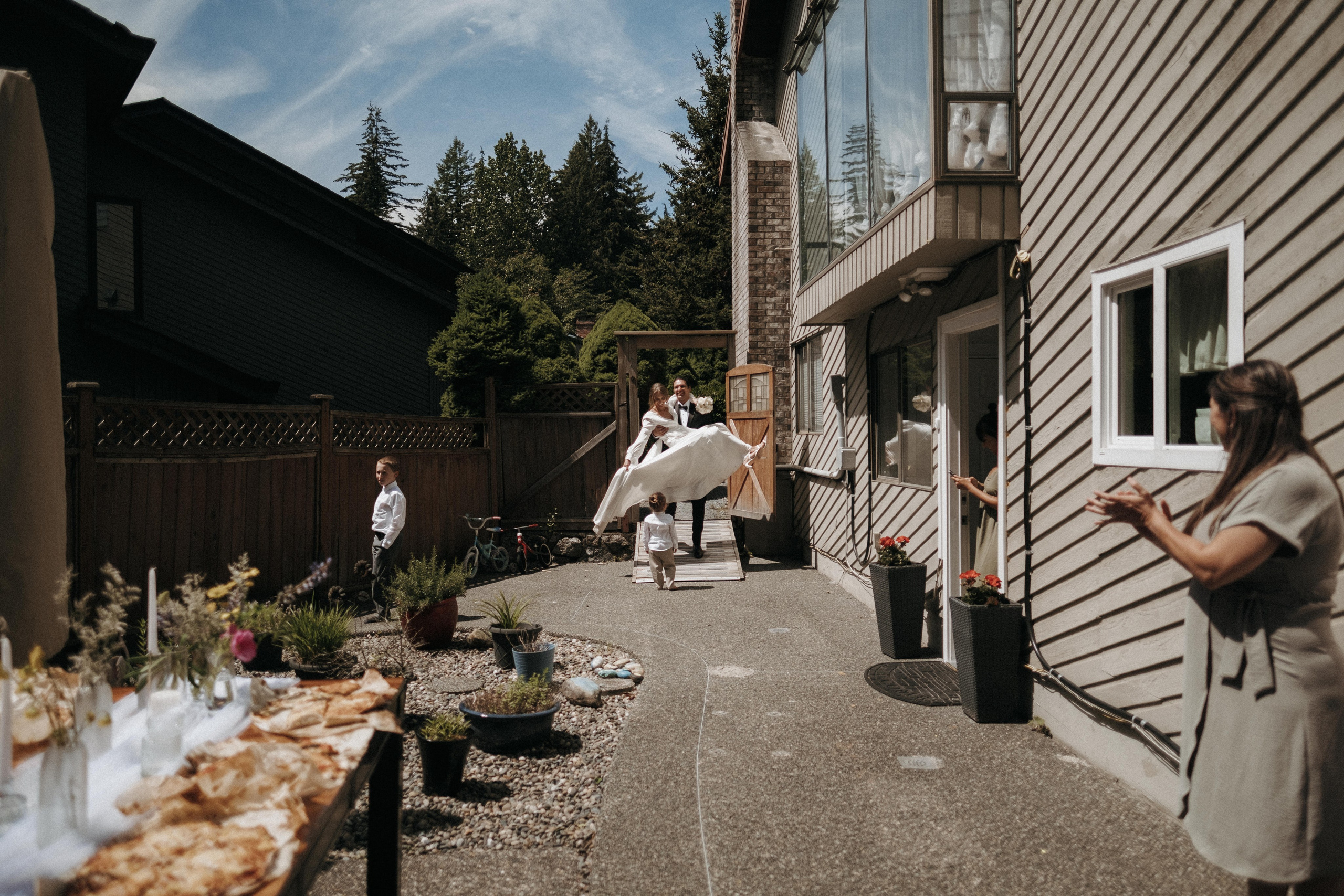 Michael & Caitlyn. Ivan Skufinsky — wedding and family photographer in Vancouver