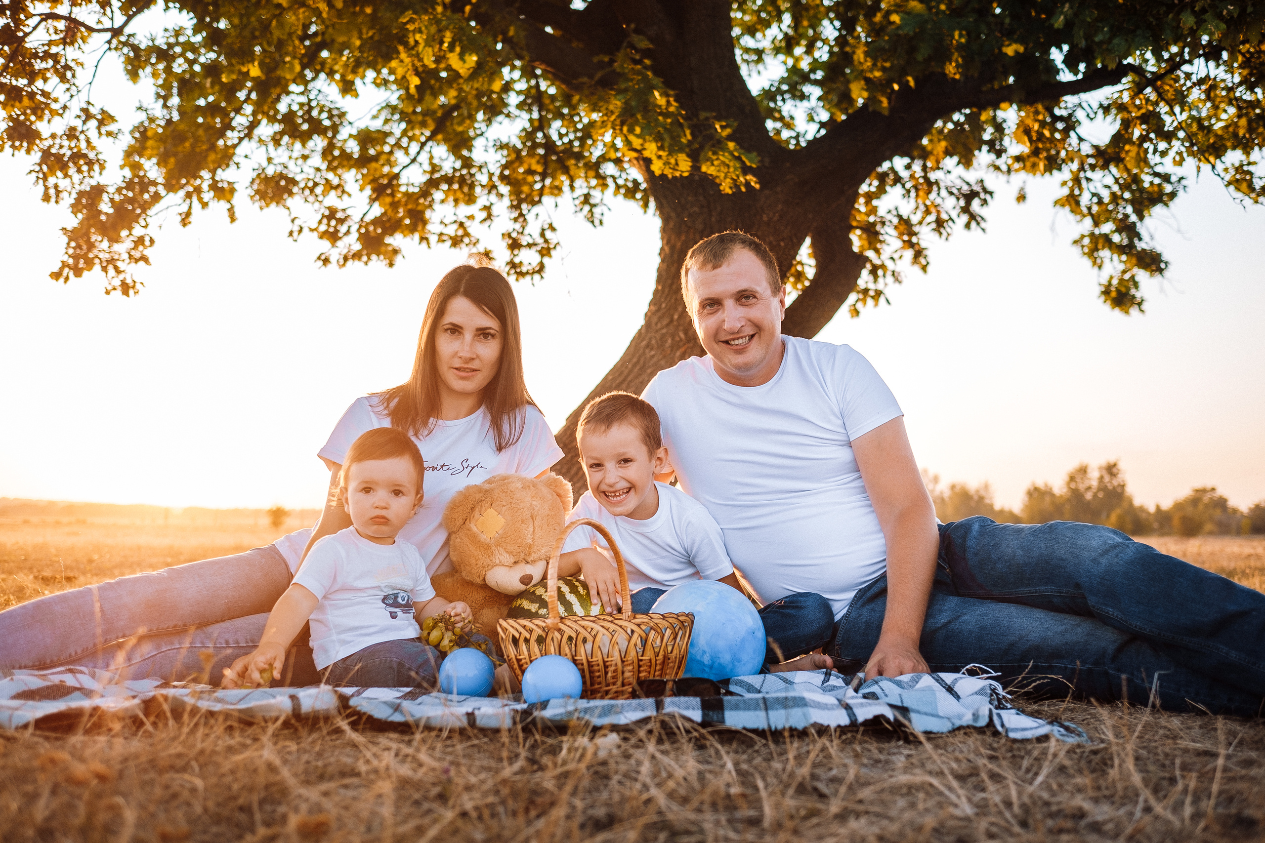 FamilyStory Ira+Kolya+Artem+Yaroslav. Ivan Skufinsky — wedding and family photographer in Vancouver