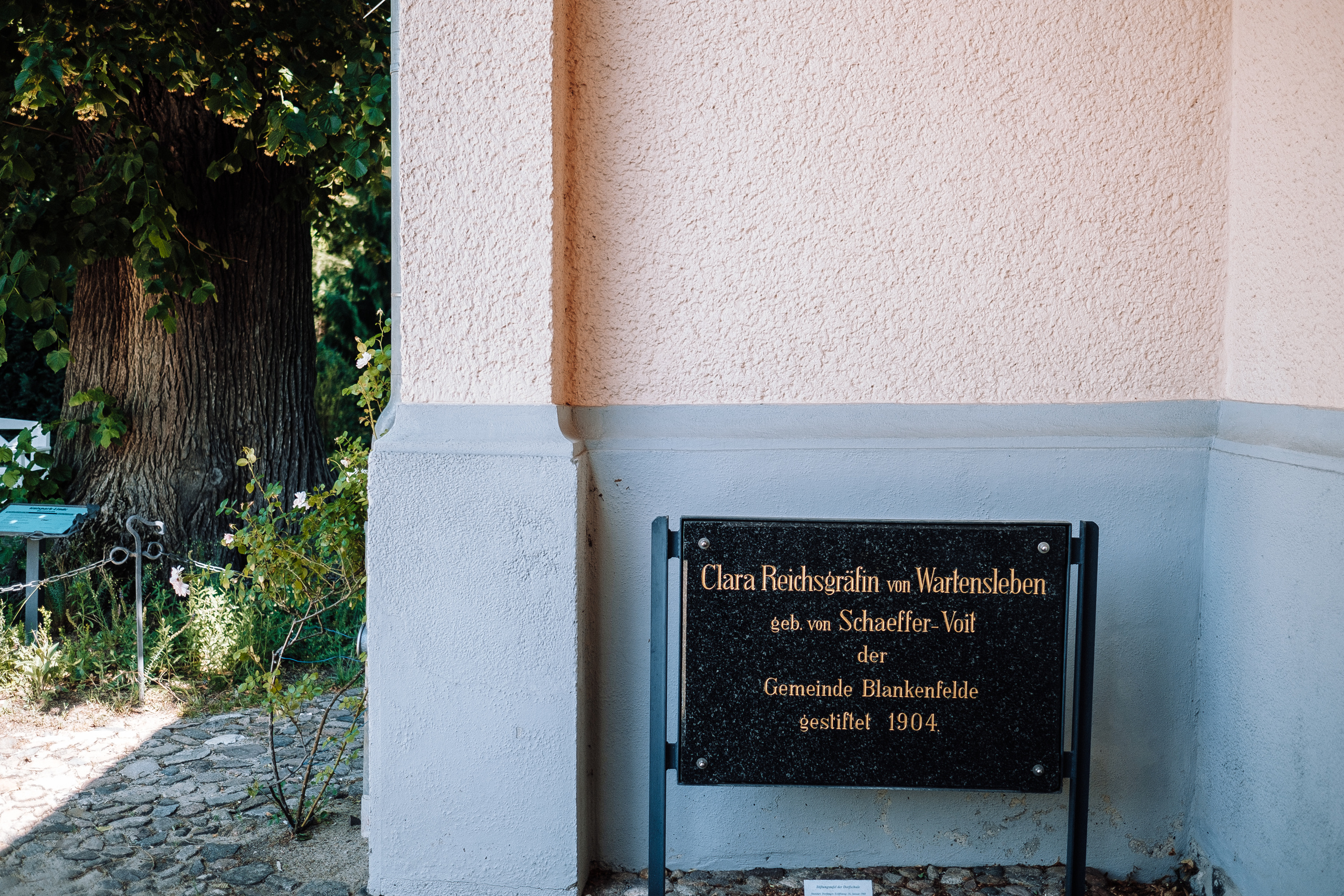 BERLIN Wedding Story. Ivan Skufinsky — wedding and family photographer in Vancouver