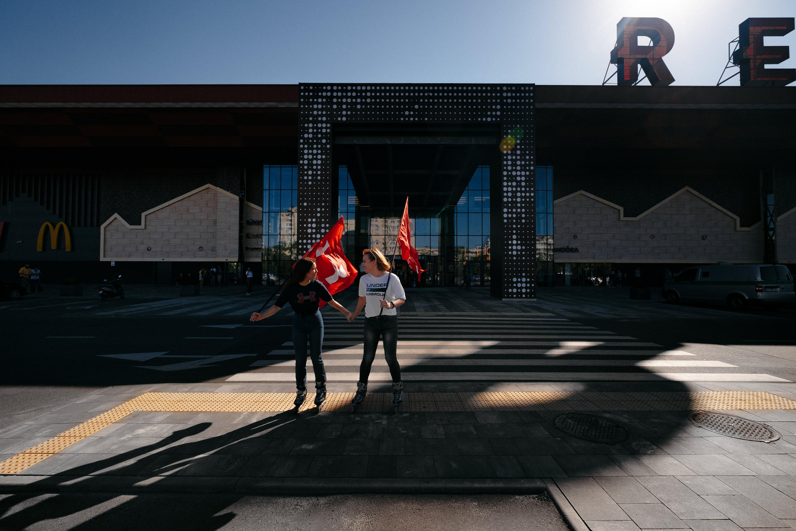 EXTERIER RETROVILLE. Ivan Skufinsky — wedding and family photographer in Vancouver