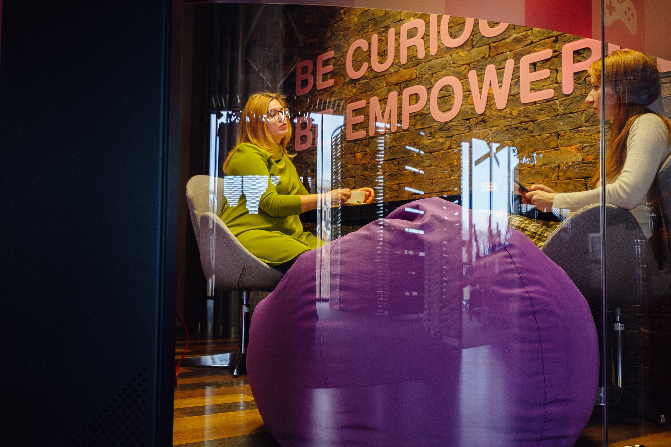 Фотоэкскурсия в компанию OLX. Ivan Skufinsky — wedding and family photographer in Vancouver