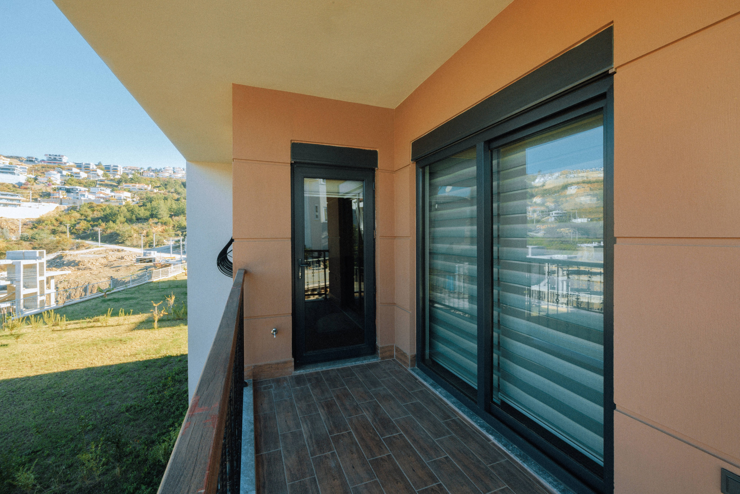 Real estate photographer in Vancouver Burnaby Richmond. Ivan Skufinsky — wedding and family photographer in Vancouver