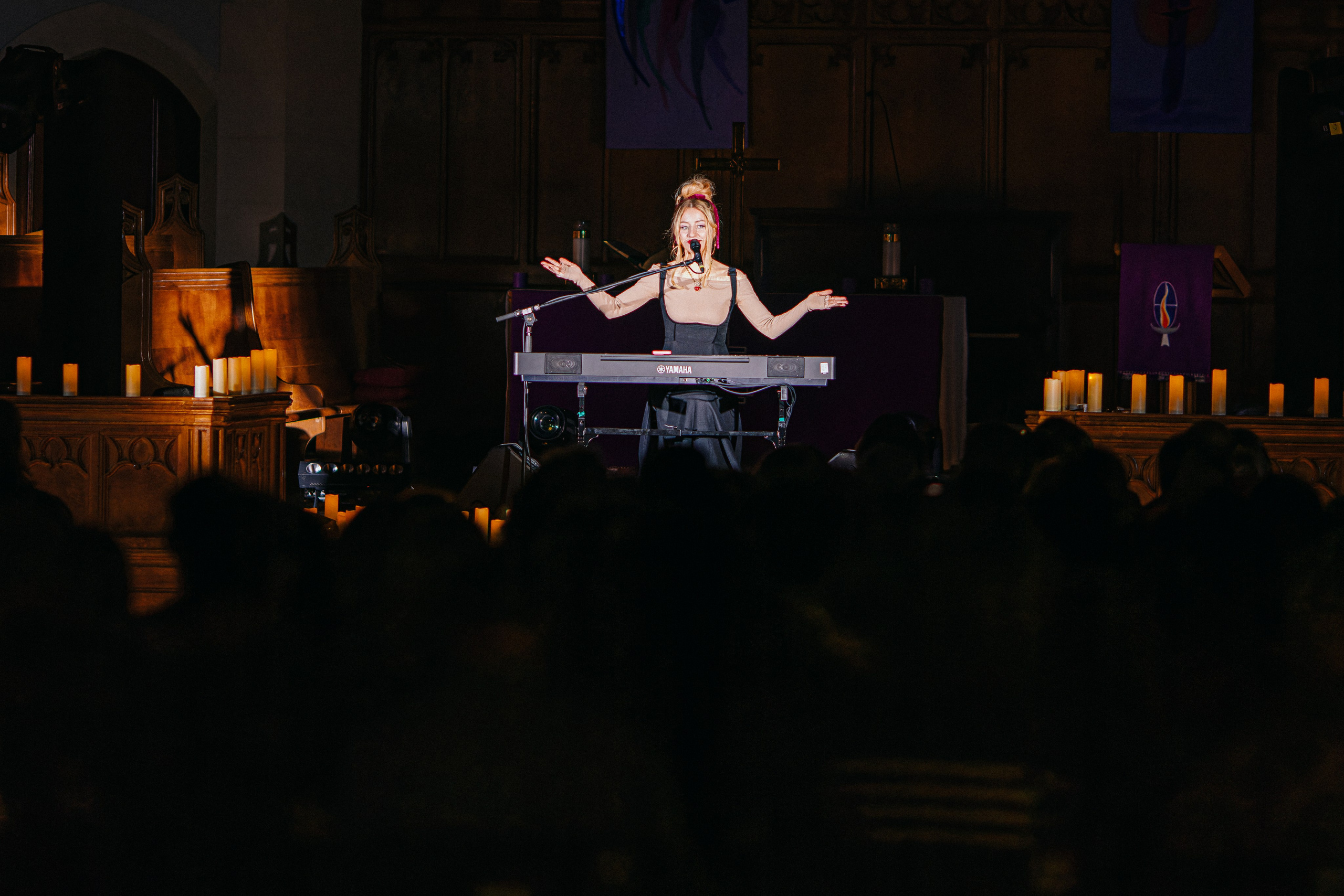 Live concert photography from Vivienne Mort in Vancouver 2025. Ivan Skufinsky — wedding and family photographer in Vancouver